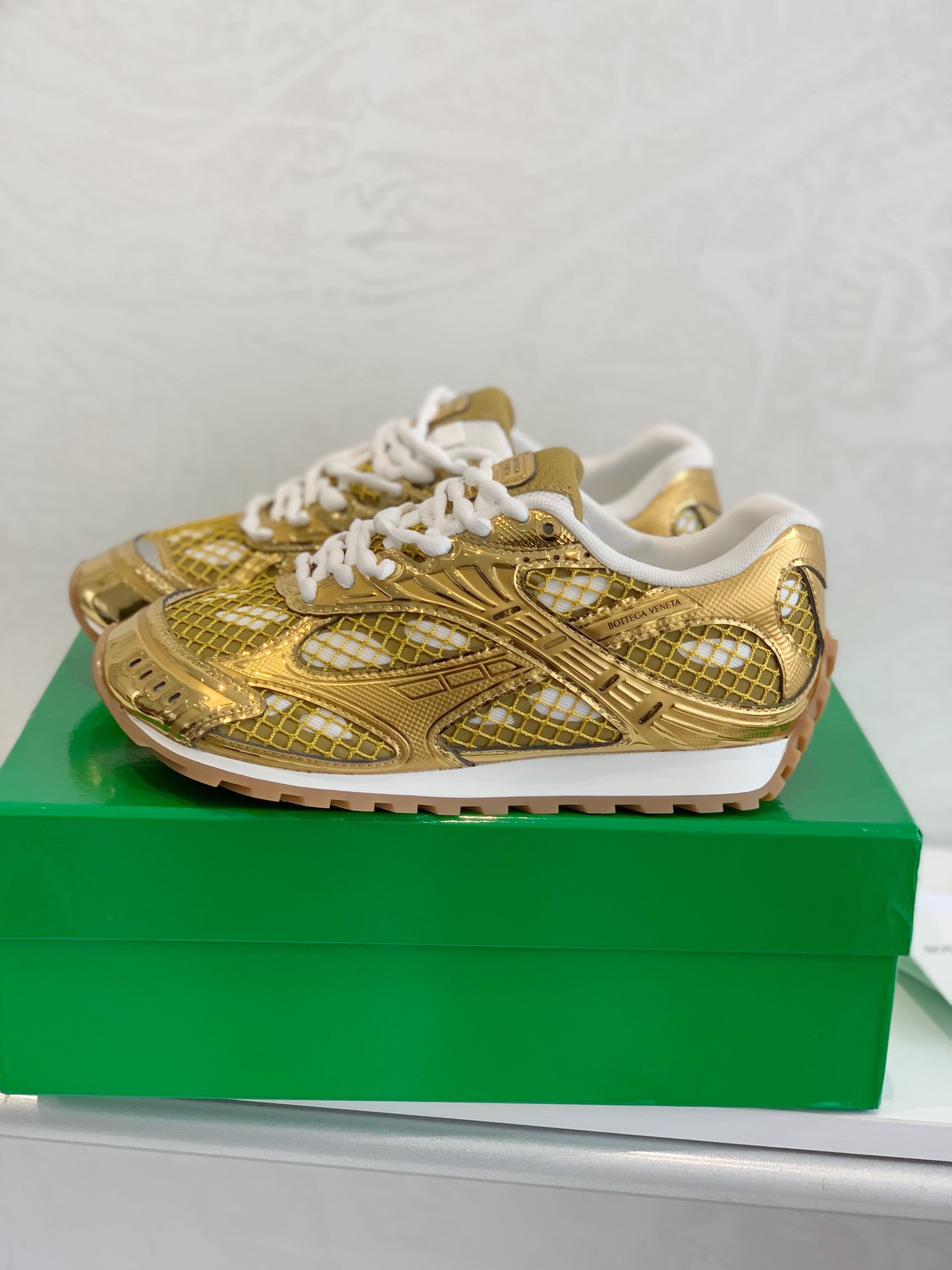 Bottega Veneta Orbit Sneaker Gold/white