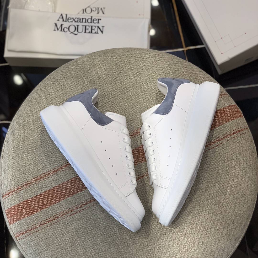 Alexander McQueen Mist Blue veL*Vet tail Sneakers