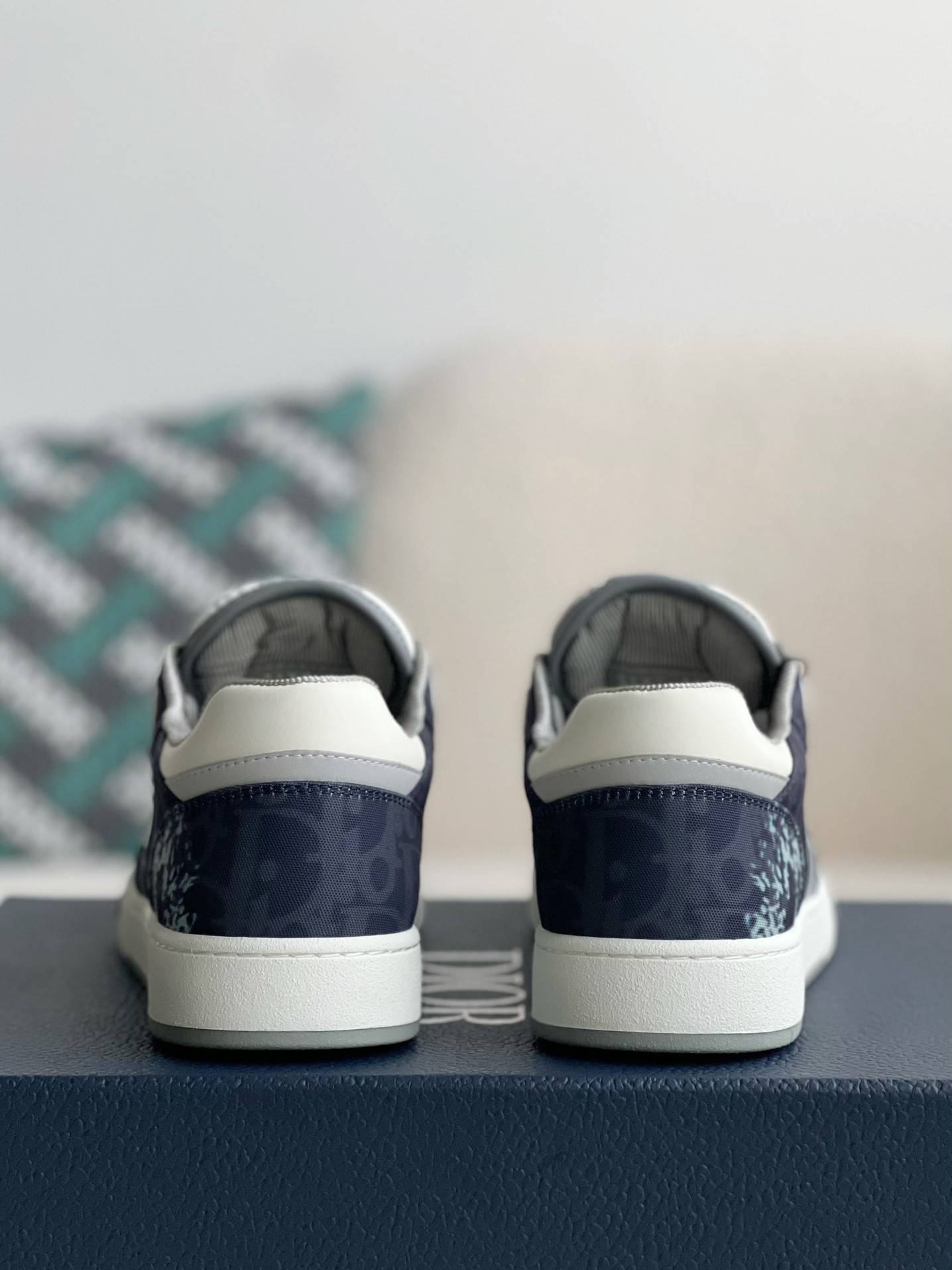 D*OR New B27 Sneaker