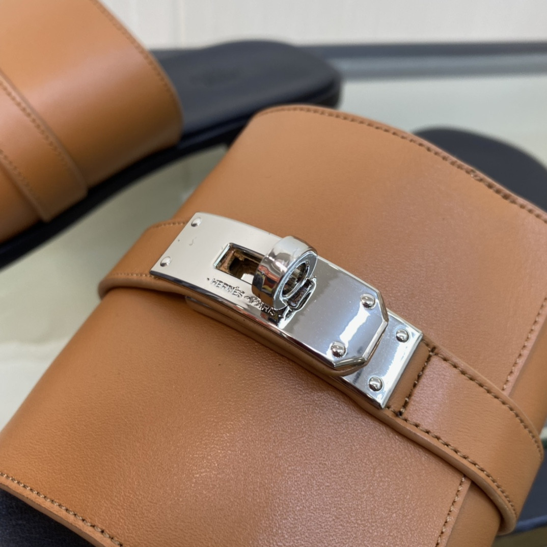 HERMES KELLY LOCK SLIPPERS