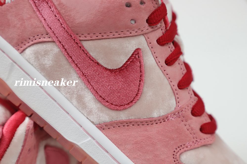 STRANGELOVE X DUNK LOW SB