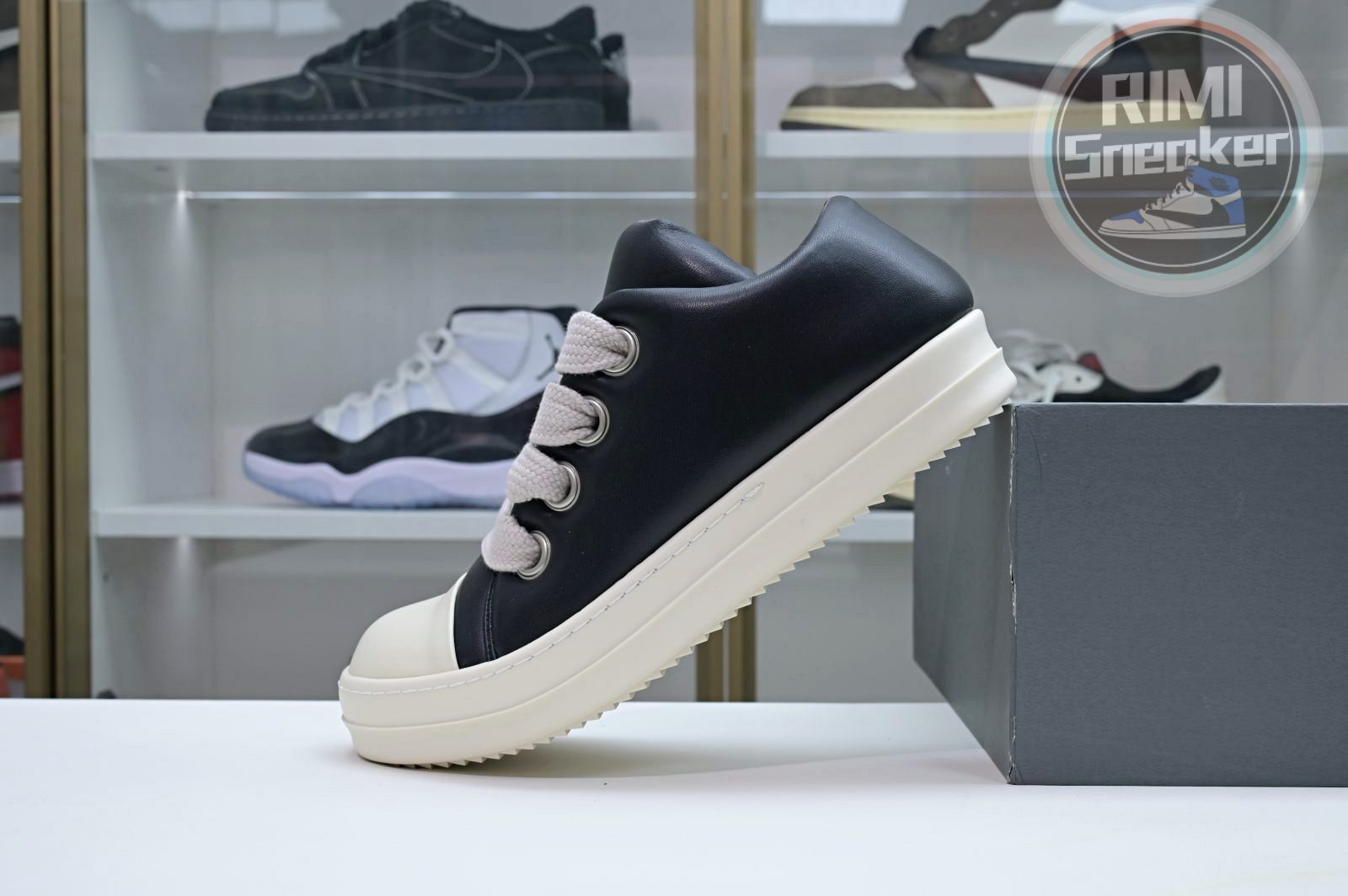 Rick Owens Jumbo Laced Padded Low Black Milk