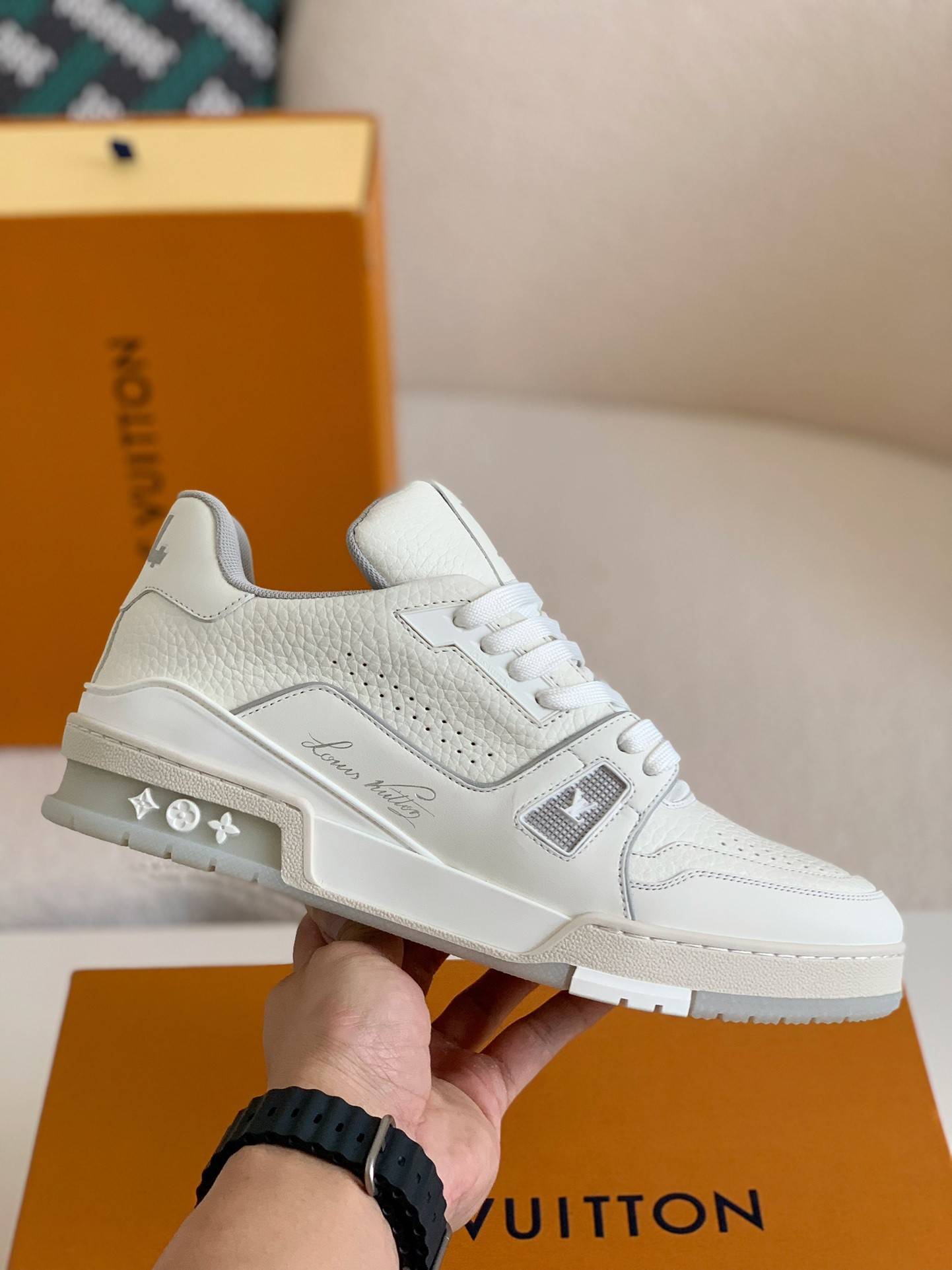 L*V TRAINER Sneakers Top quality