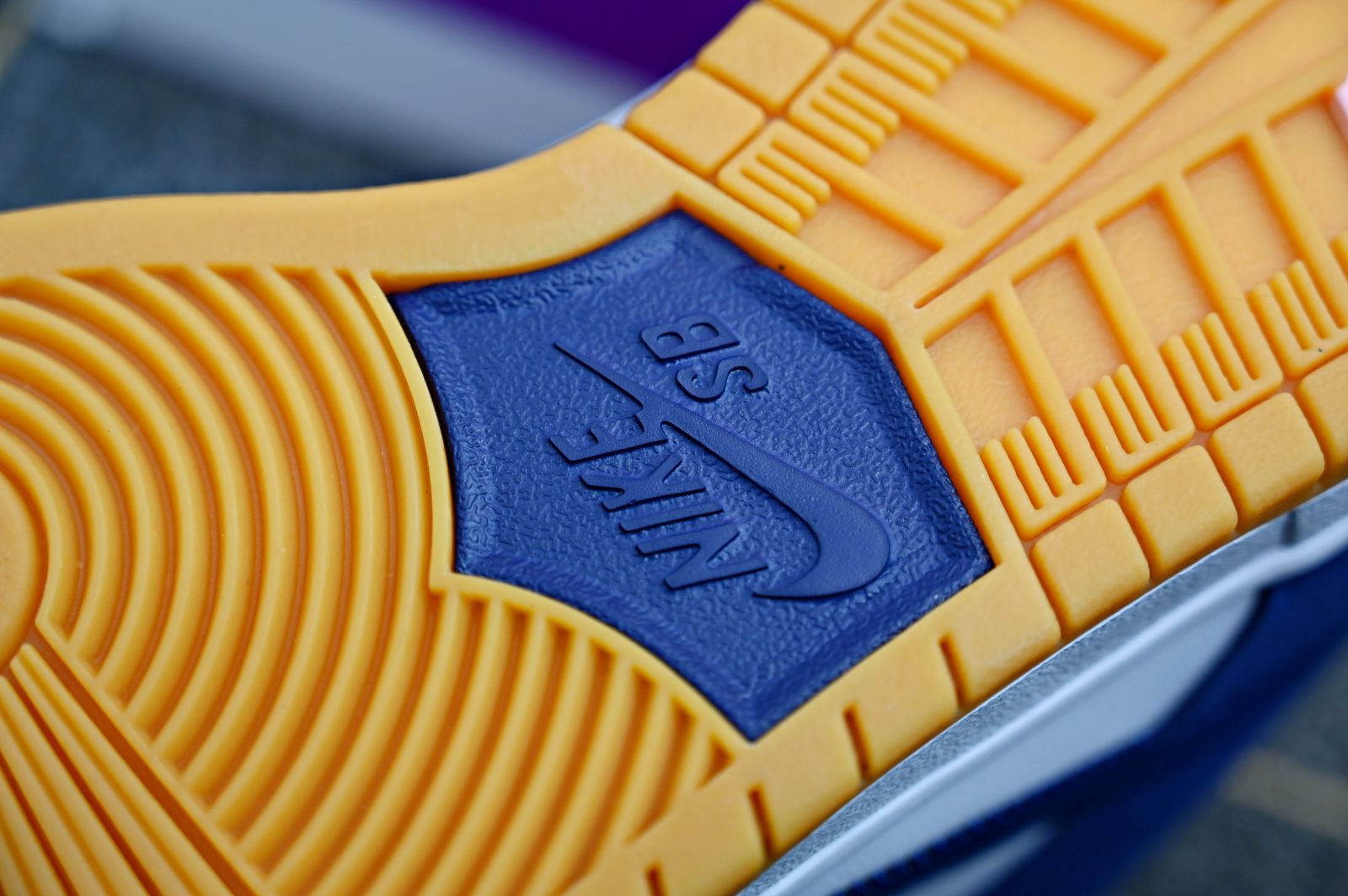 NIKE DUNK LOW PRO PRM