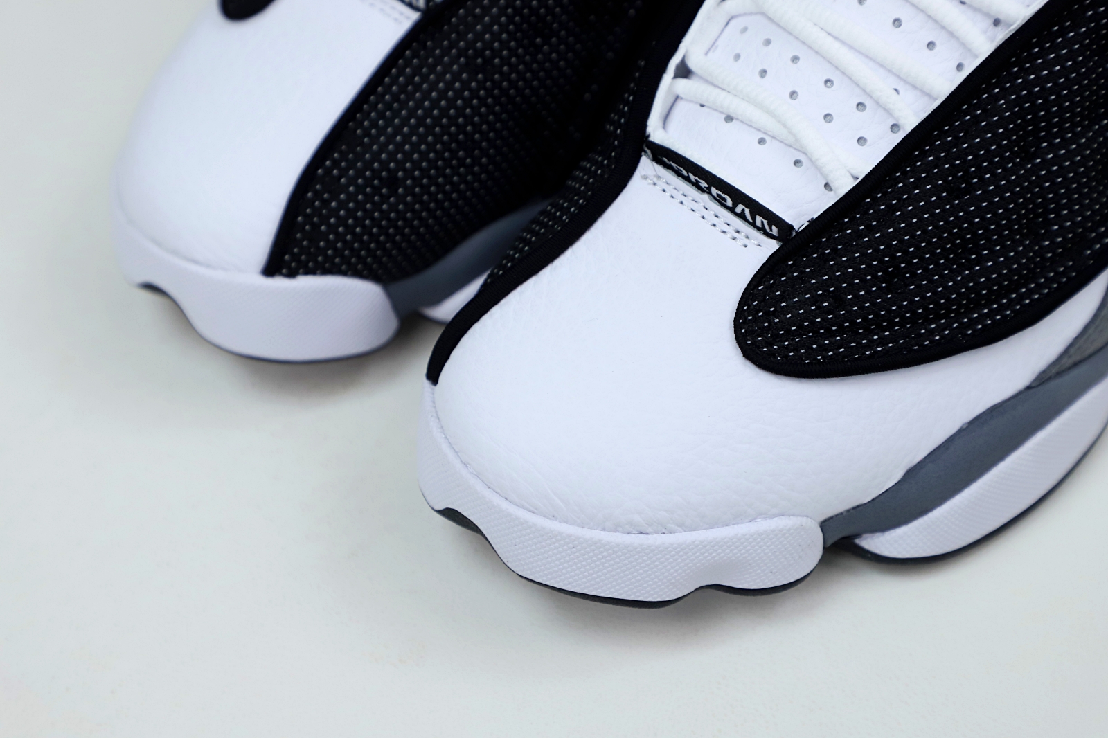 Jordan 13 Retro Black Flint DJ5982-060