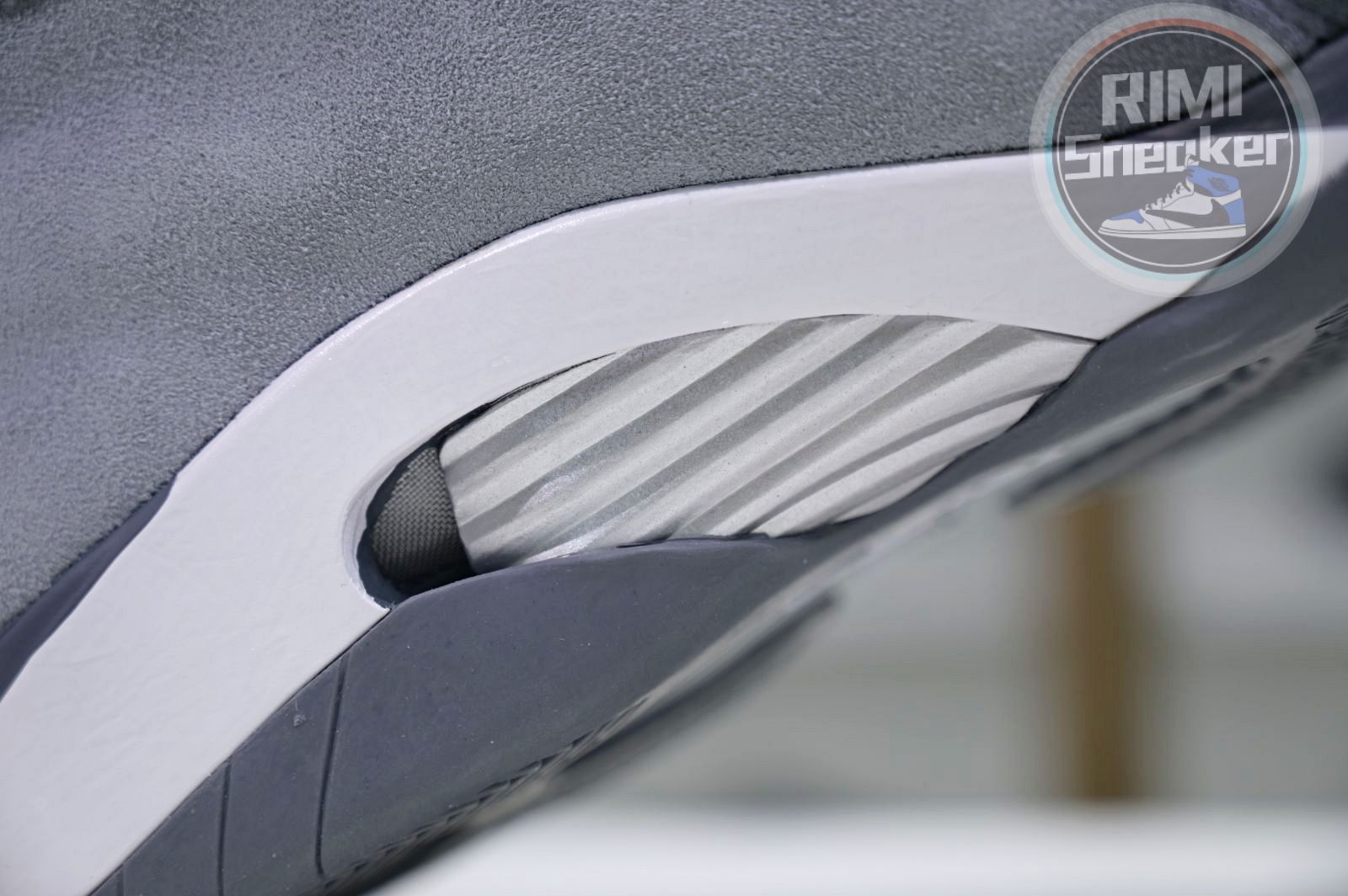 Jordan 14 Retro Flint Grey FJ3460-012