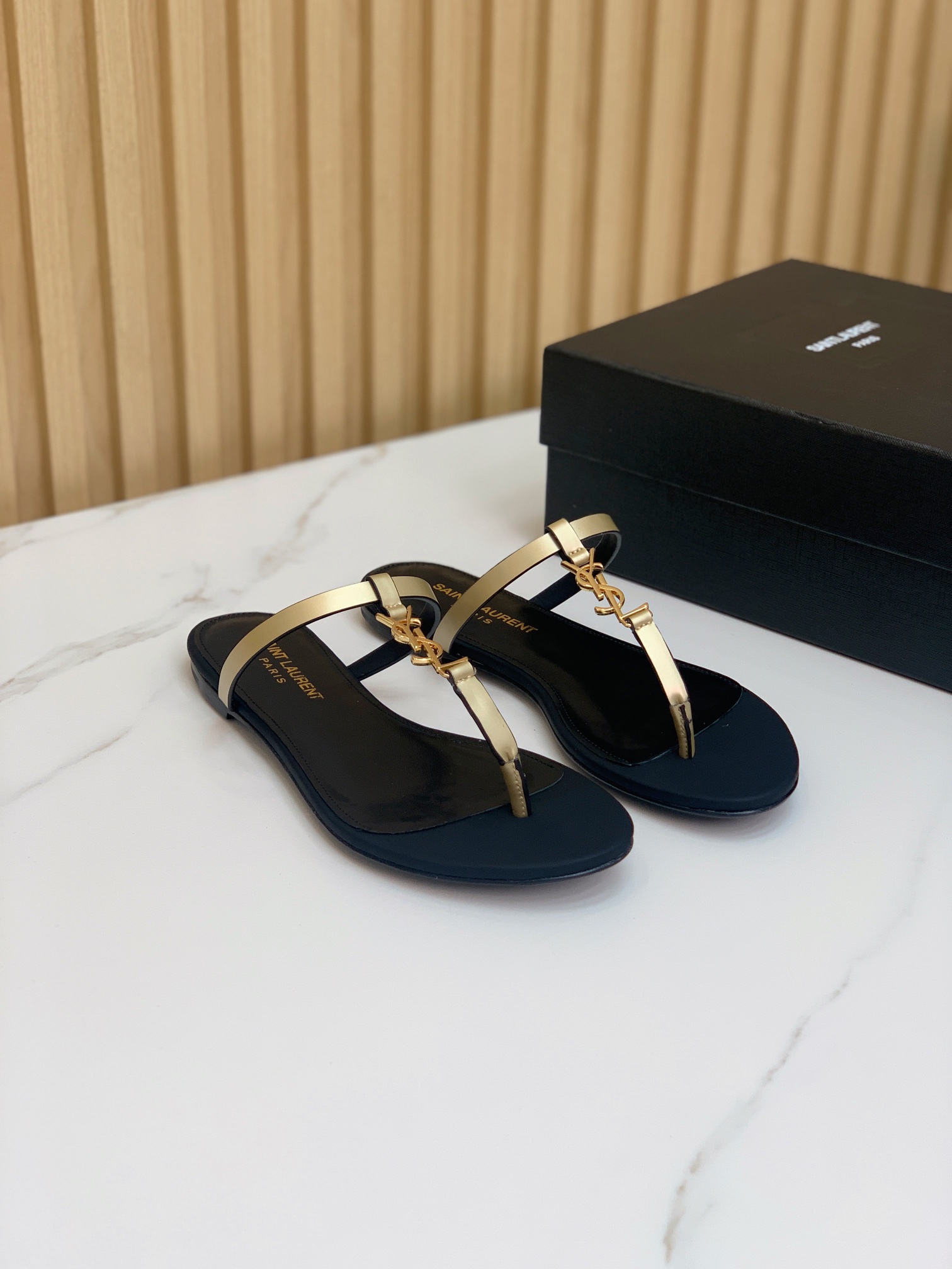 YSL letter buckle flat slippers, size: 35-42 (40, 41, 42 are not refundable for custom orders)