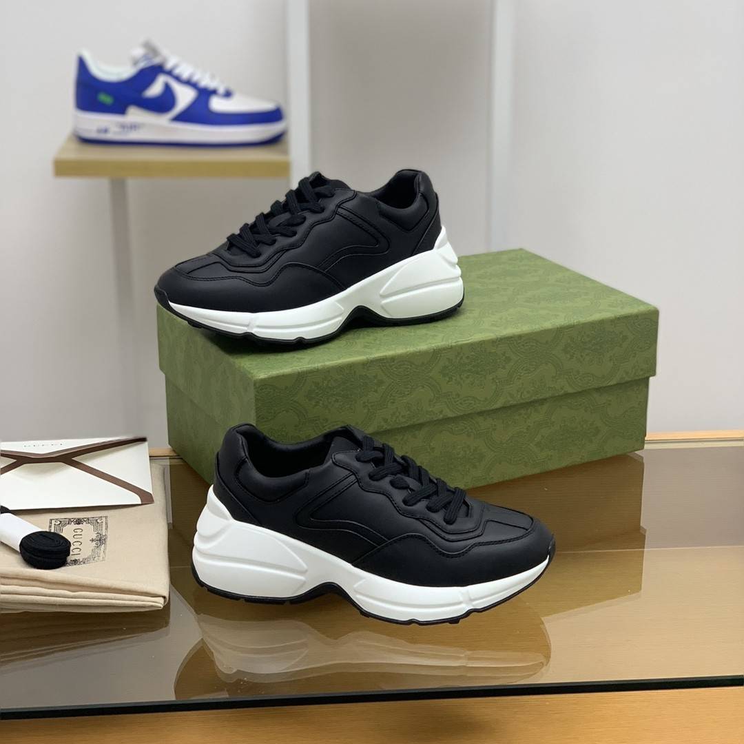 GU*IRetro Clunky Sneaker