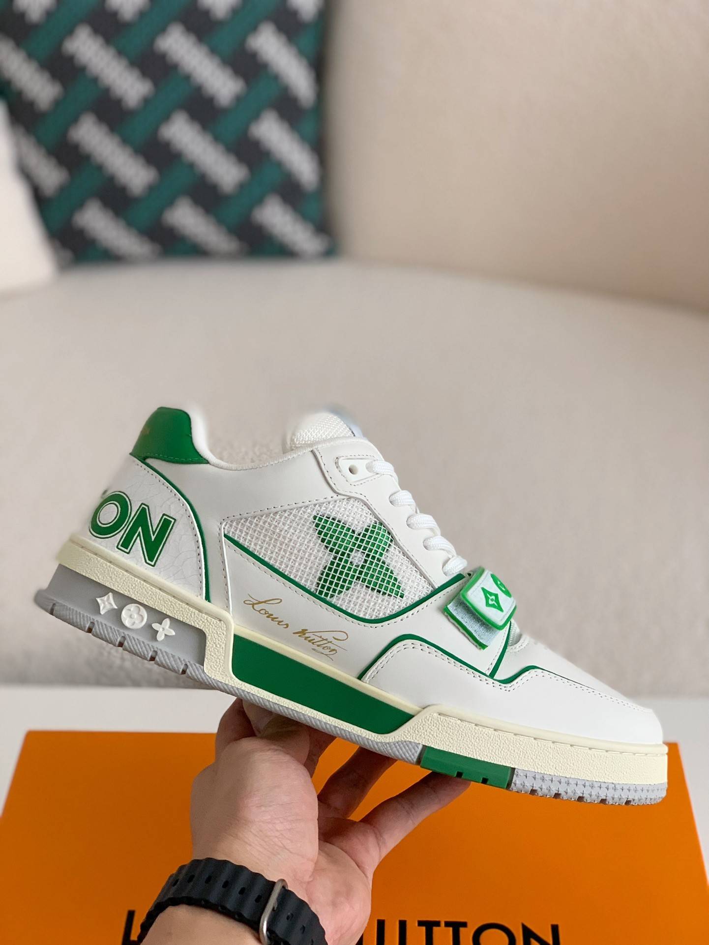 L*V TRAINER 1A98UX Sneakers Fall/Winter