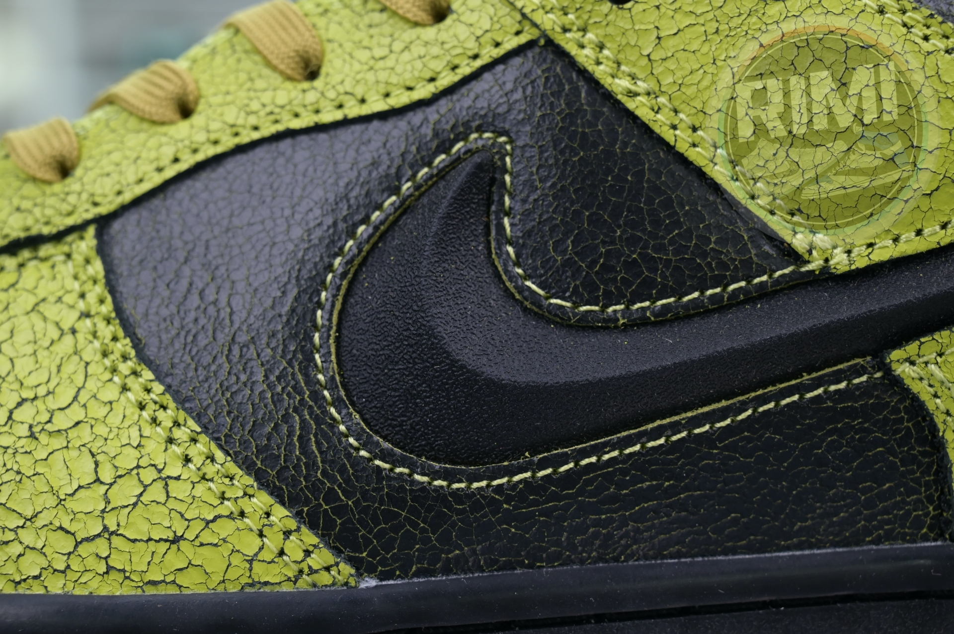 Nike Dunk Low“Halloween”