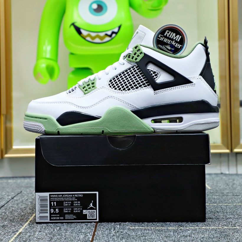 AIR JORDAN 4