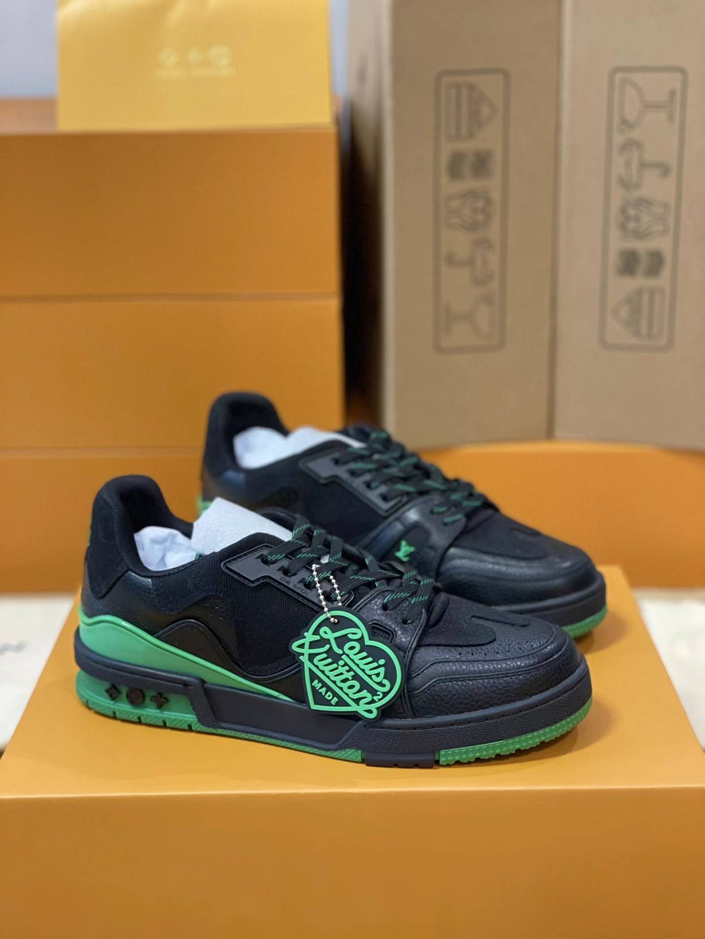 L*V TRAINER 1A9IQ5 Sneakers