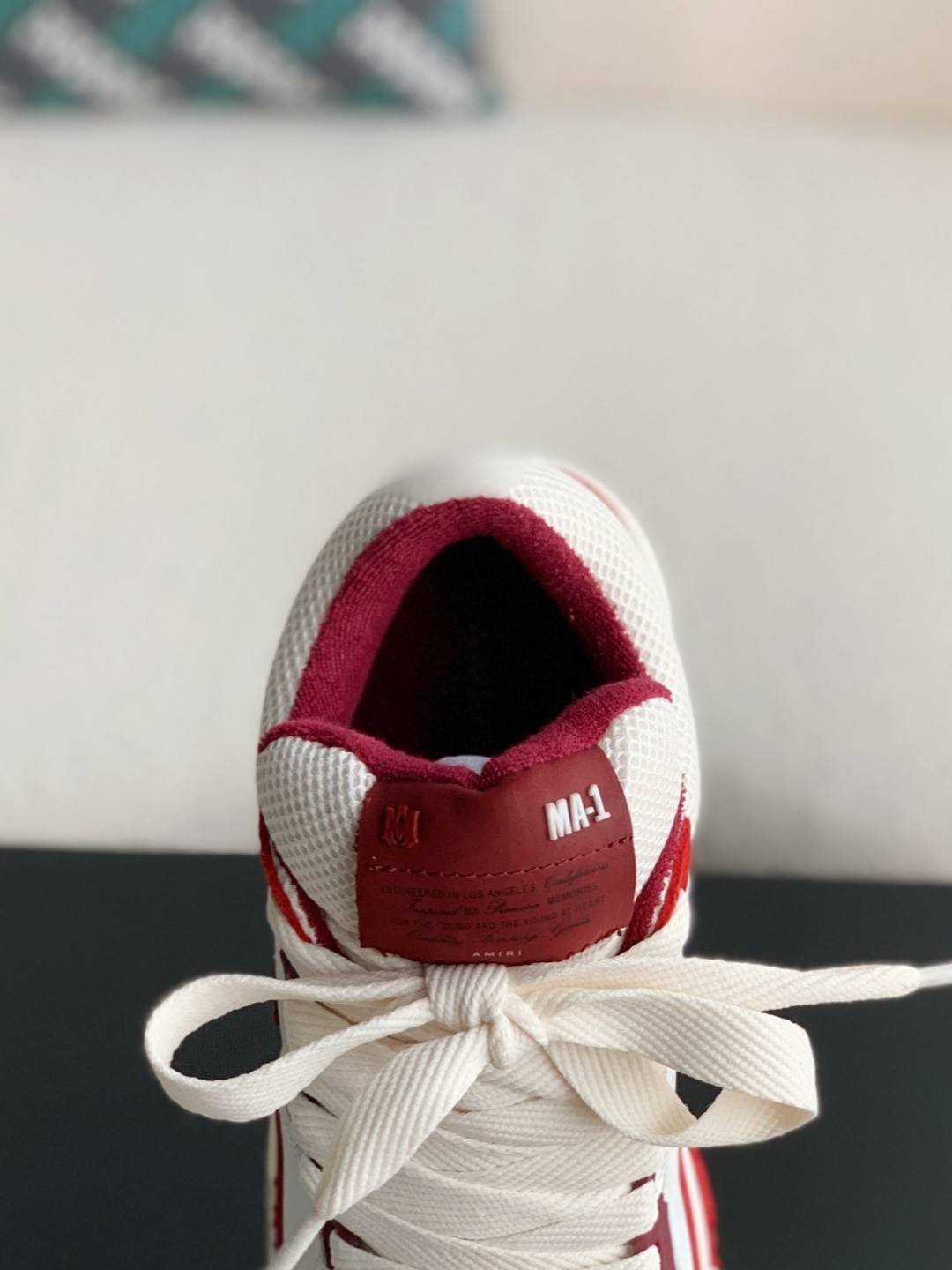 A*RI sneaker