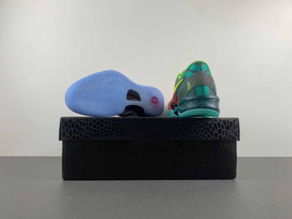 Nike Kobe 8 Protro “What The Kobe” HM9621-900