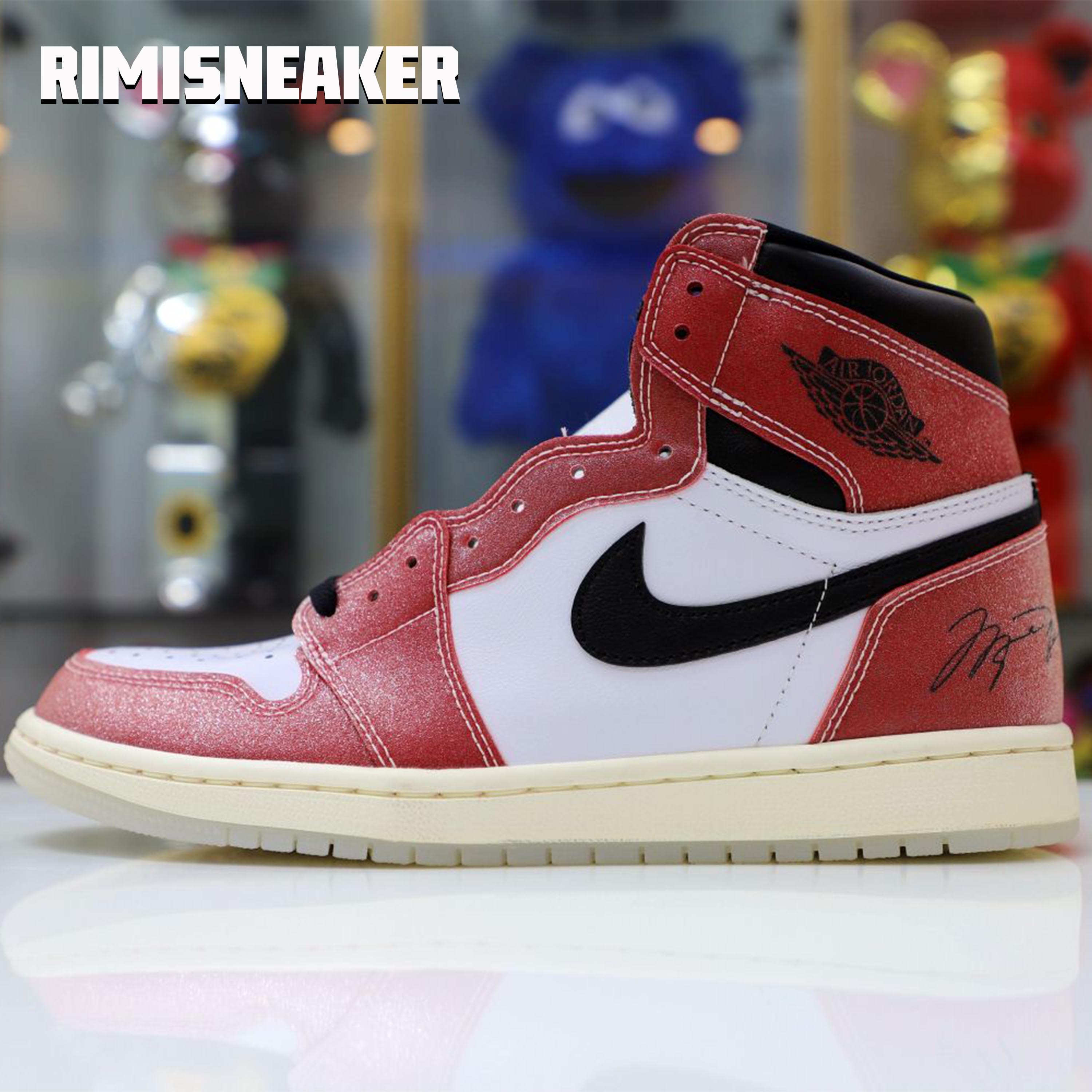 TROPHY ROOM X AIR JORDAN 1 RETRO HIGH OG SP 'CHICAGO'