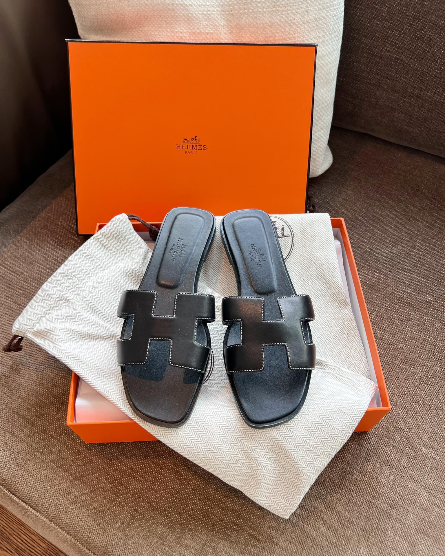 Hermes Oran Slippers