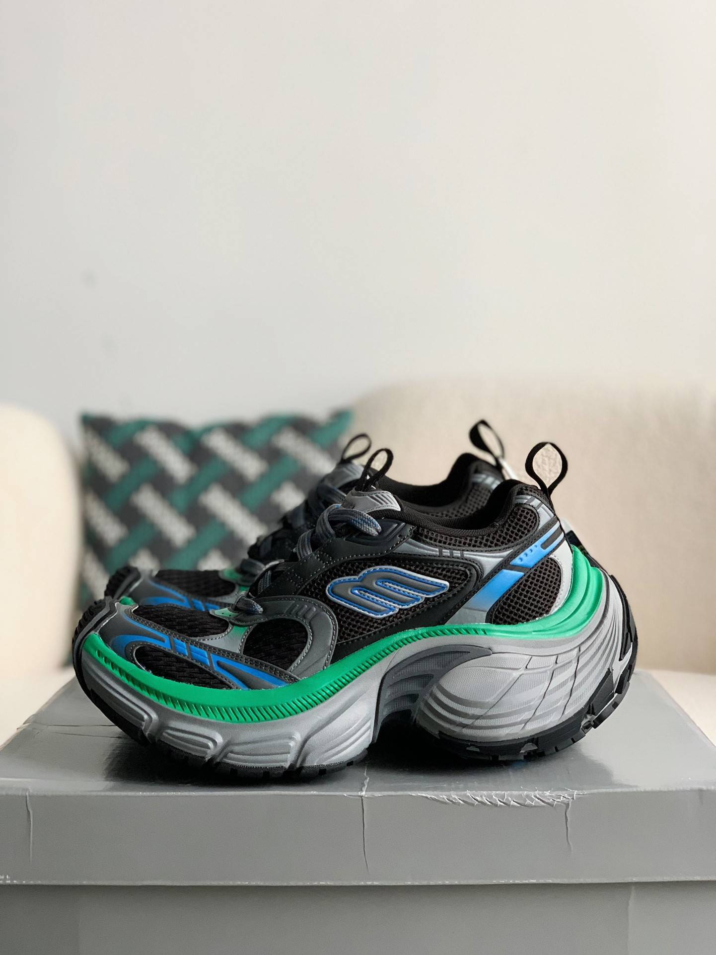 BLCG Runner Sneaker