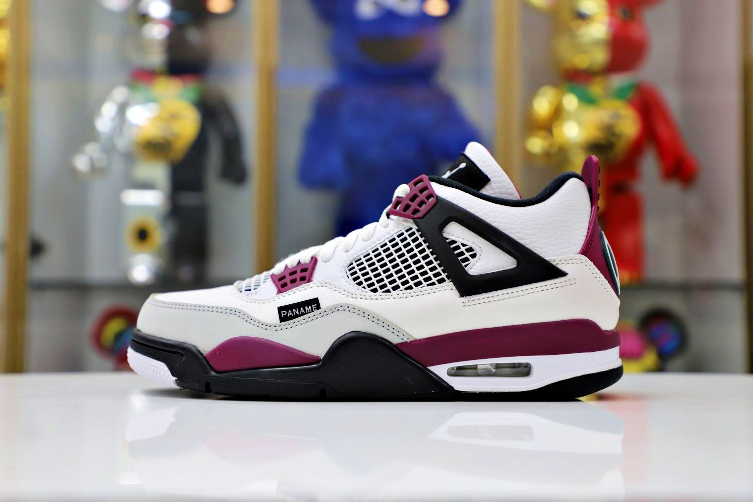 AIR JORDAN PARIS SAINT-GERMAIN X AIR JORDAN 4 RETRO