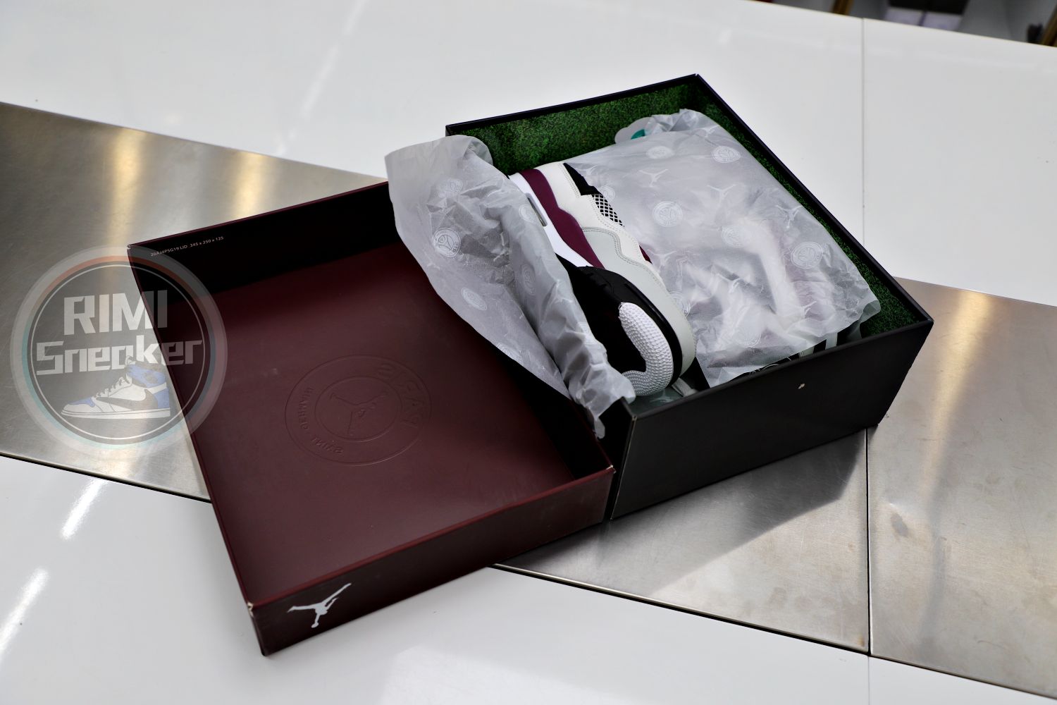 AIR JORDAN PARIS SAINT-GERMAIN X AIR JORDAN 4 RETRO