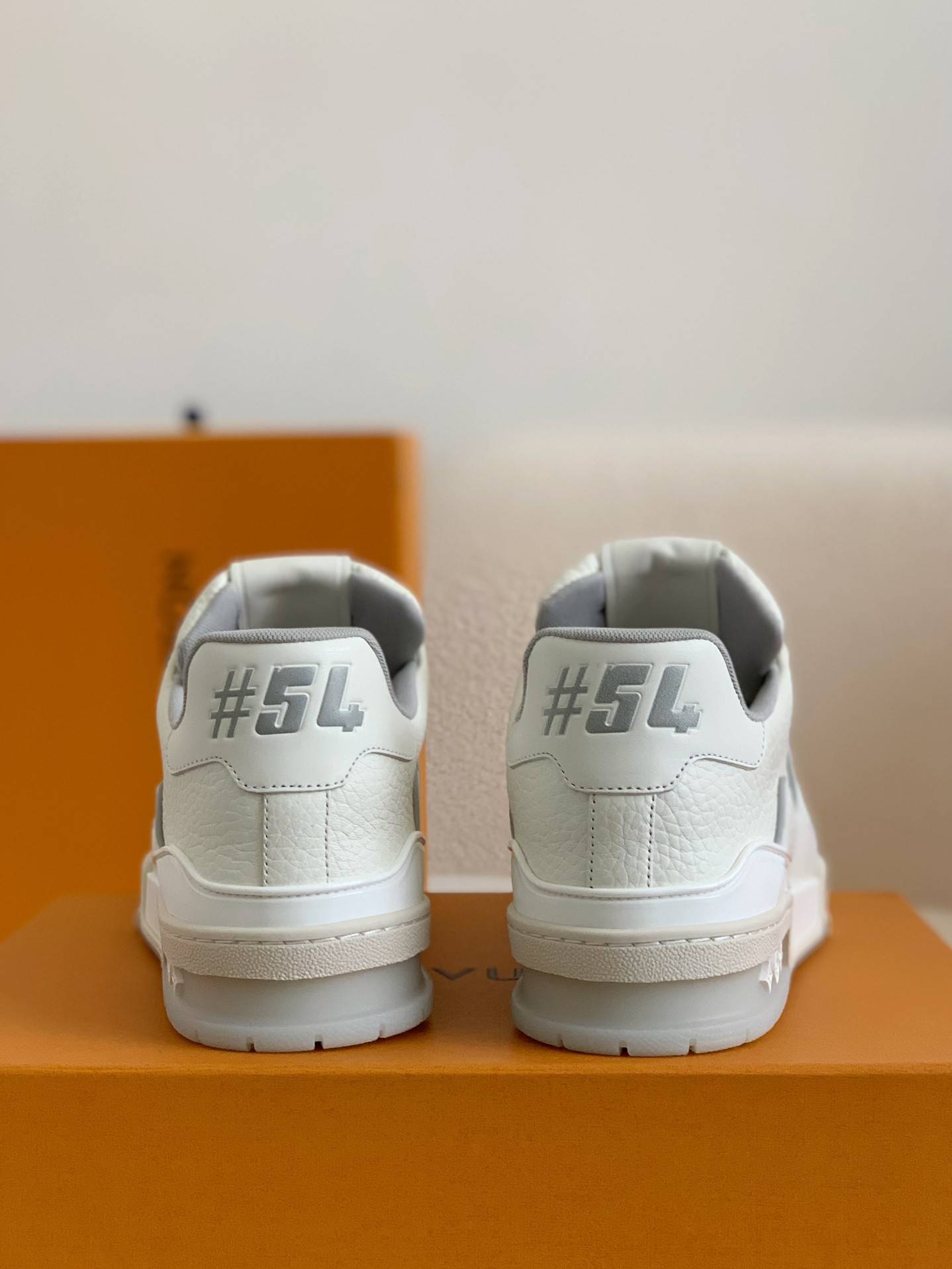 L*V TRAINER Sneakers Top quality