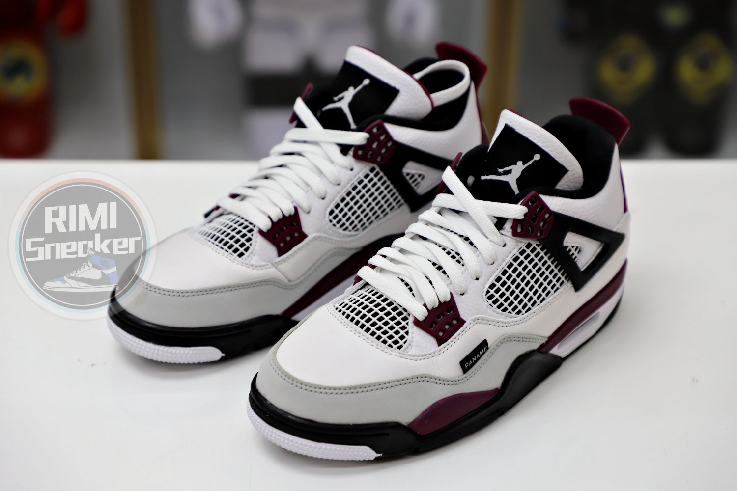 AIR JORDAN PARIS SAINT-GERMAIN X AIR JORDAN 4 RETRO