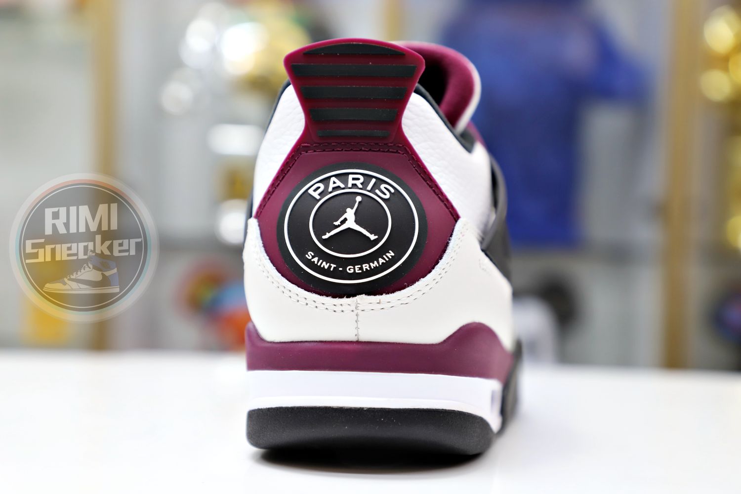 AIR JORDAN PARIS SAINT-GERMAIN X AIR JORDAN 4 RETRO