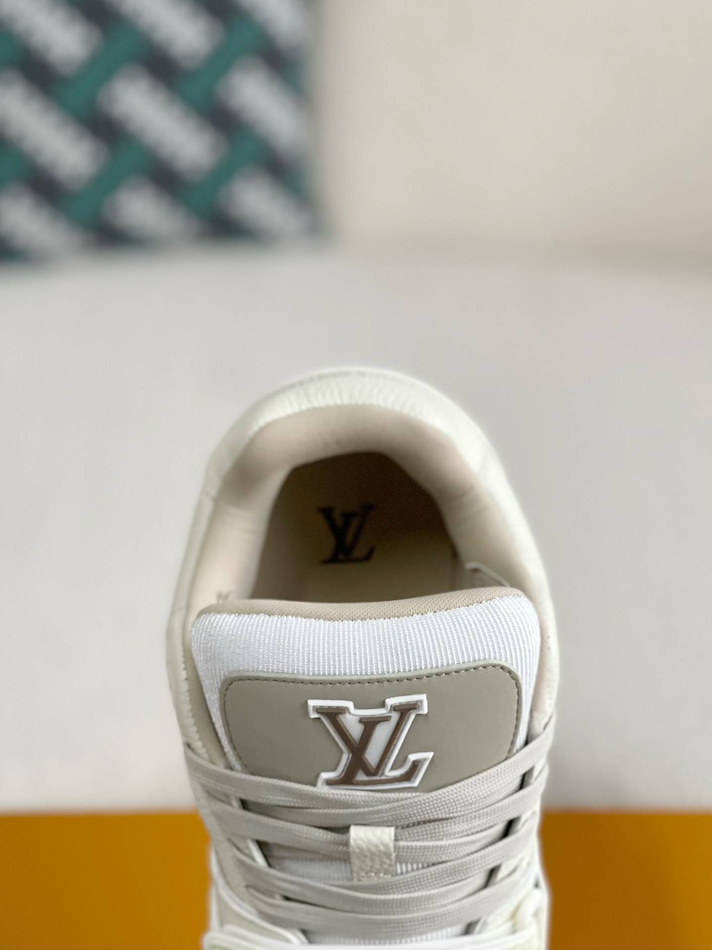 L*V TRAINER SNEAKERS