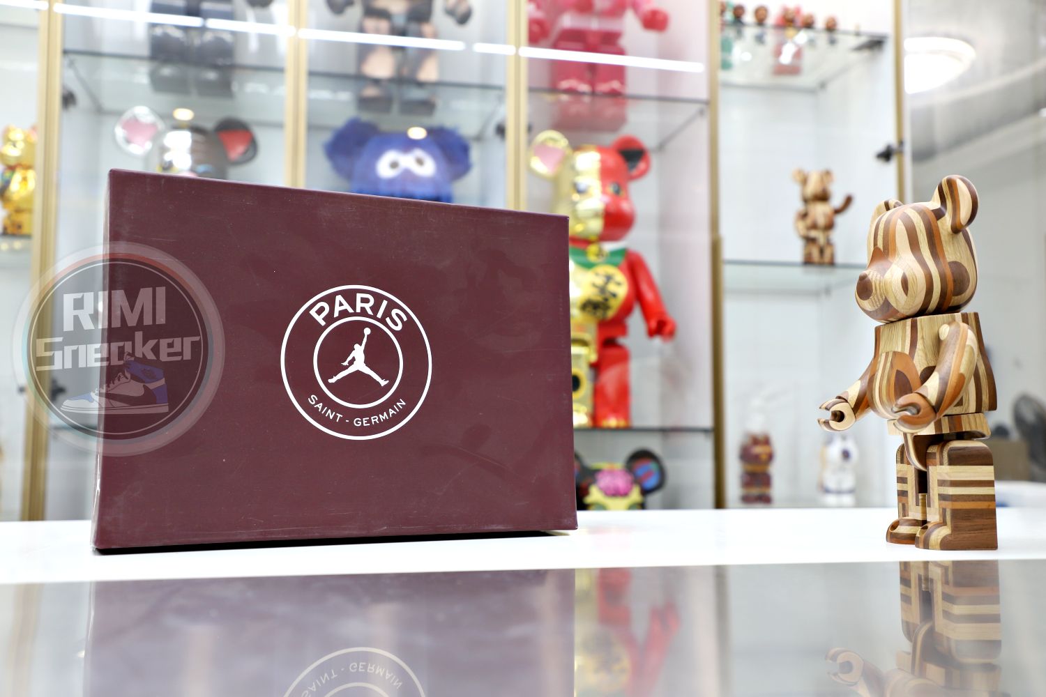 AIR JORDAN PARIS SAINT-GERMAIN X AIR JORDAN 4 RETRO