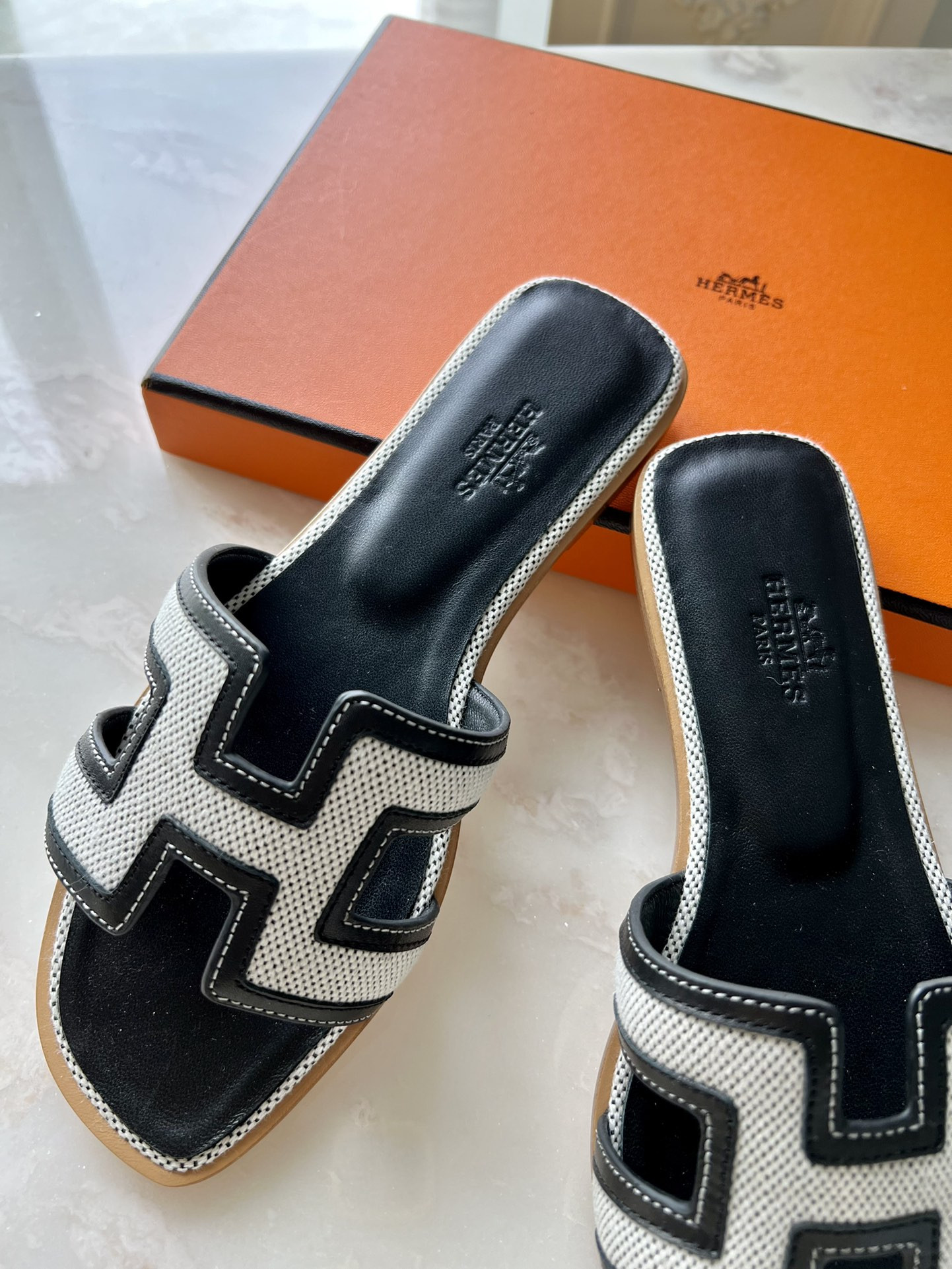 Hermes Oran Slippers