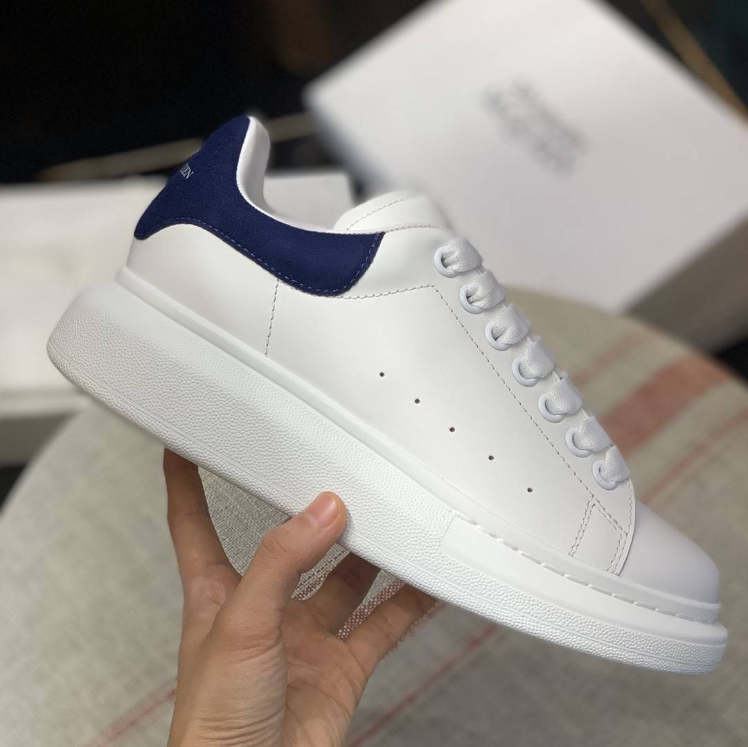 Alexander McQueen MQ Dark blue veL*Vet tail Sneakers