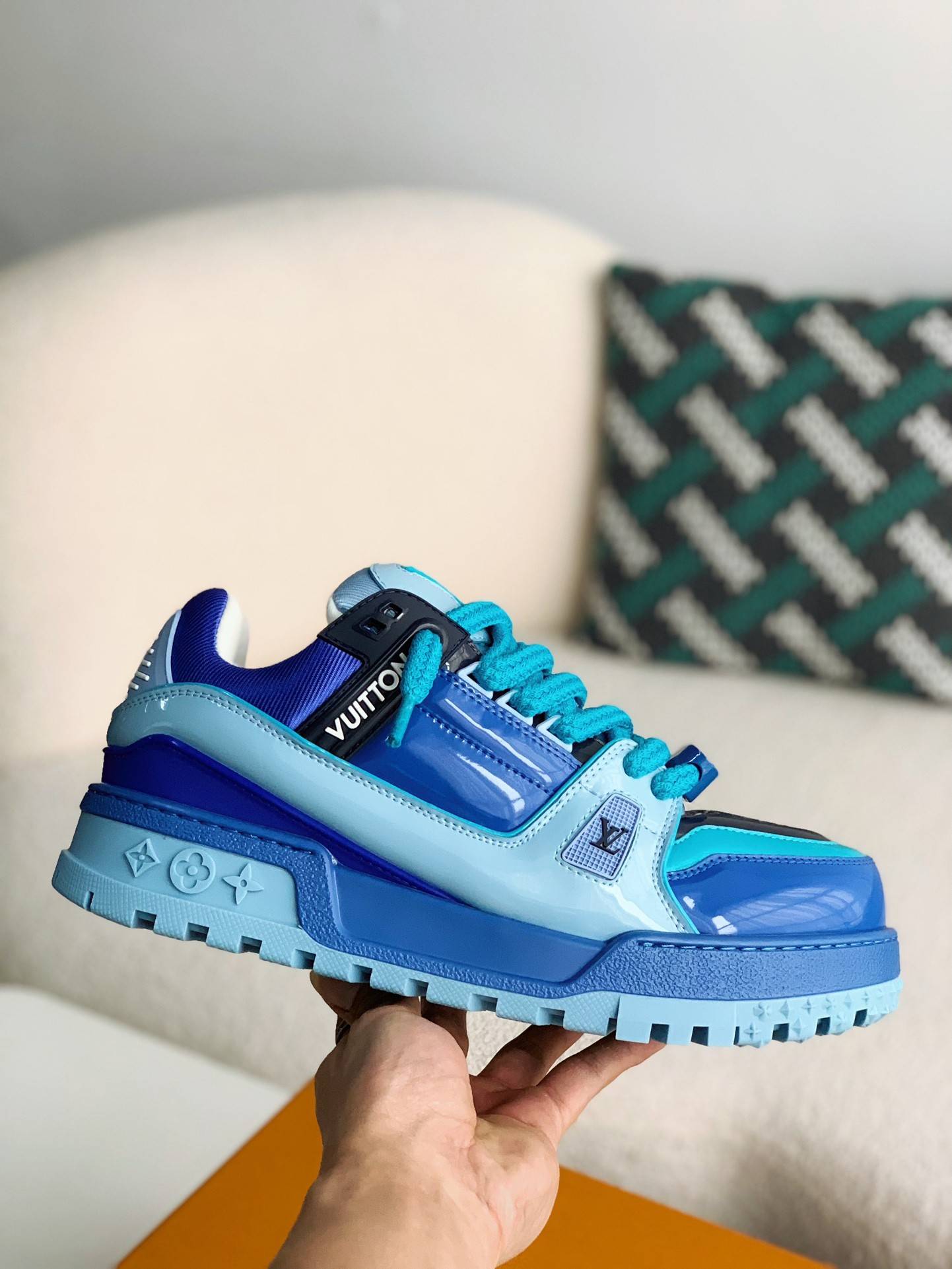 L*V TRAINER MAXI SNEAKERS