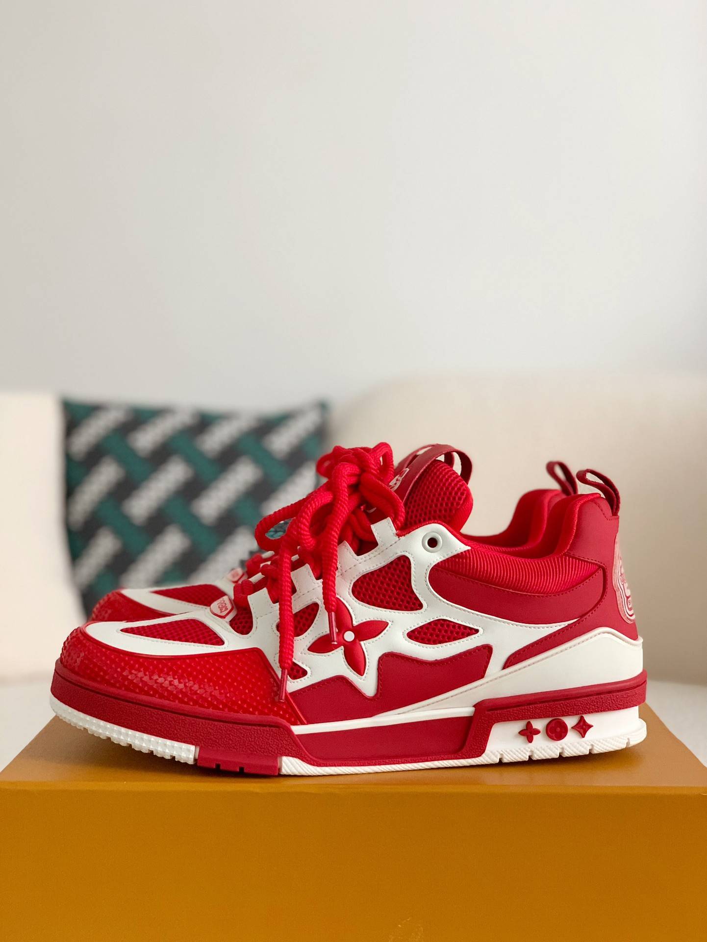 L*V RUNNER TATIC Sneakers