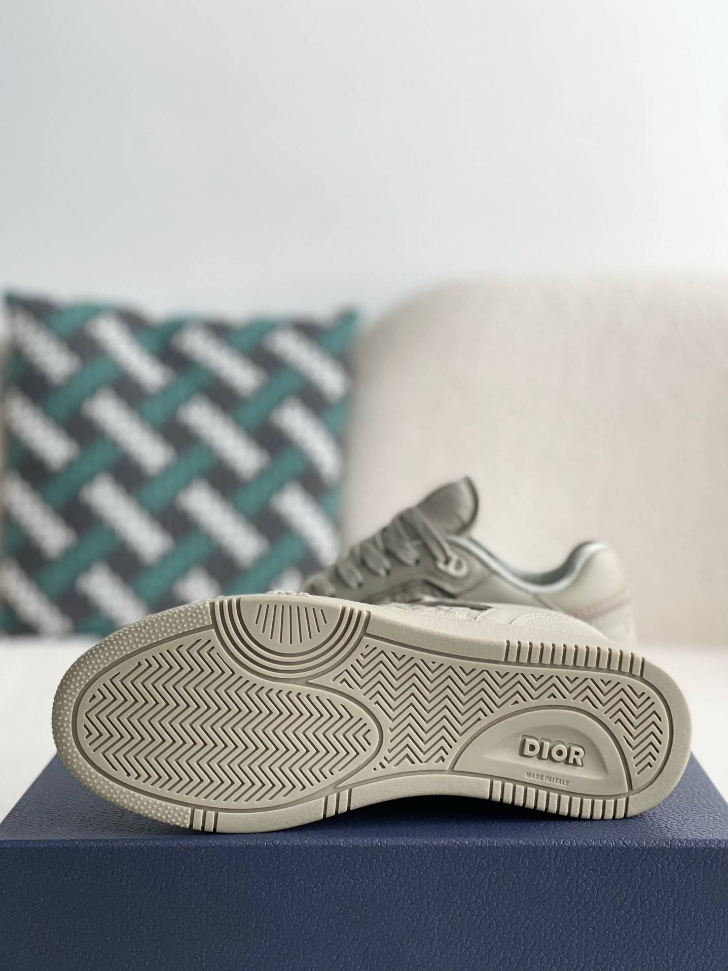 D*OR New B27 Sneaker