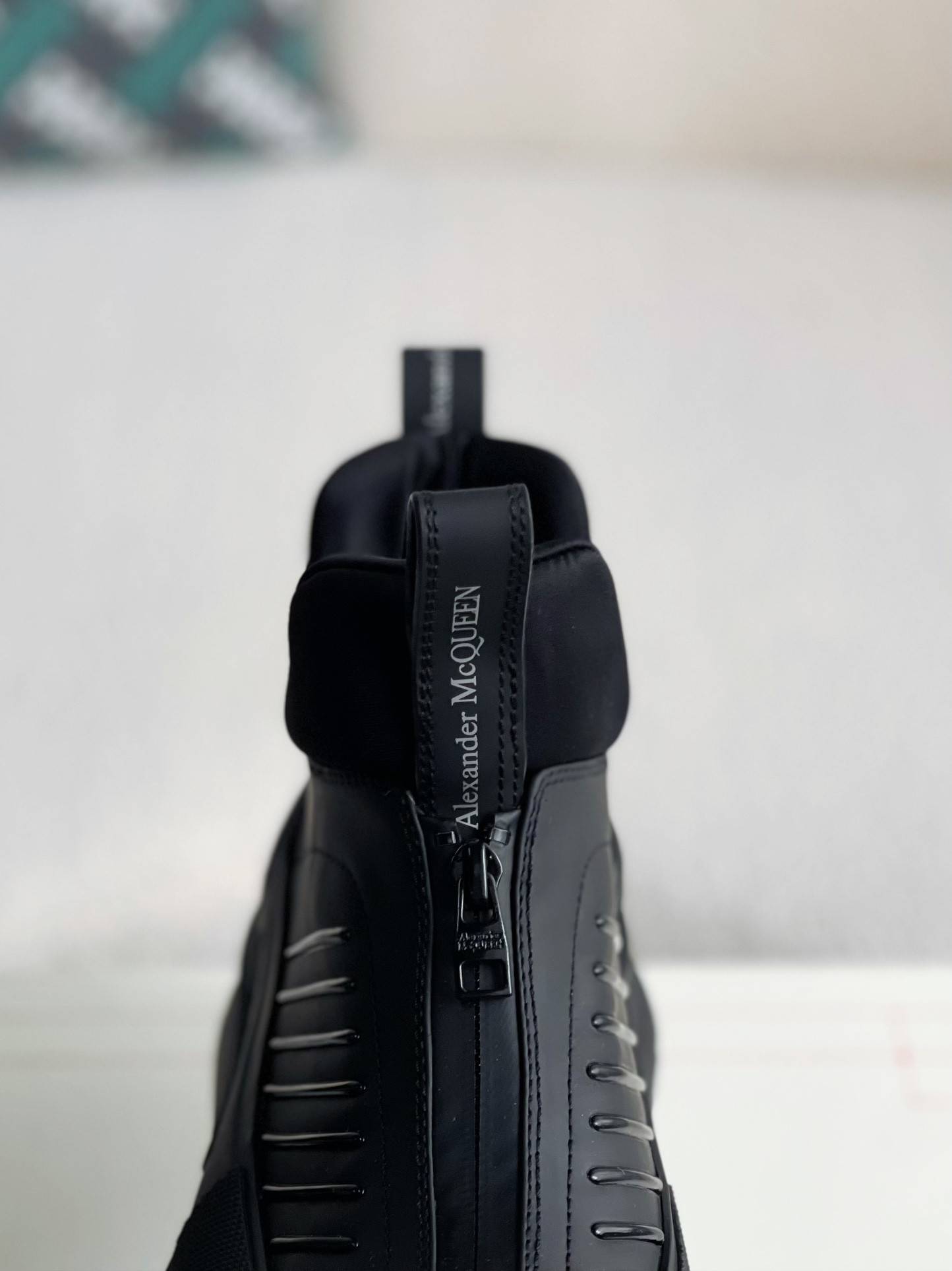 Alexander McQueen  Sneakers