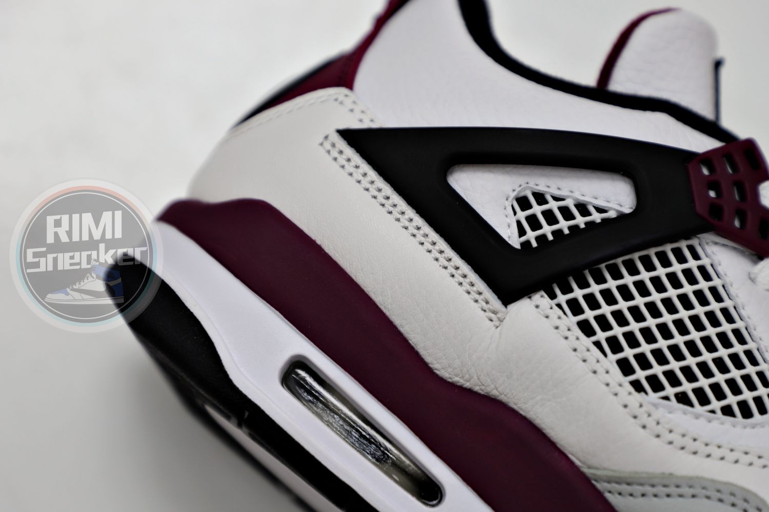 AIR JORDAN PARIS SAINT-GERMAIN X AIR JORDAN 4 RETRO