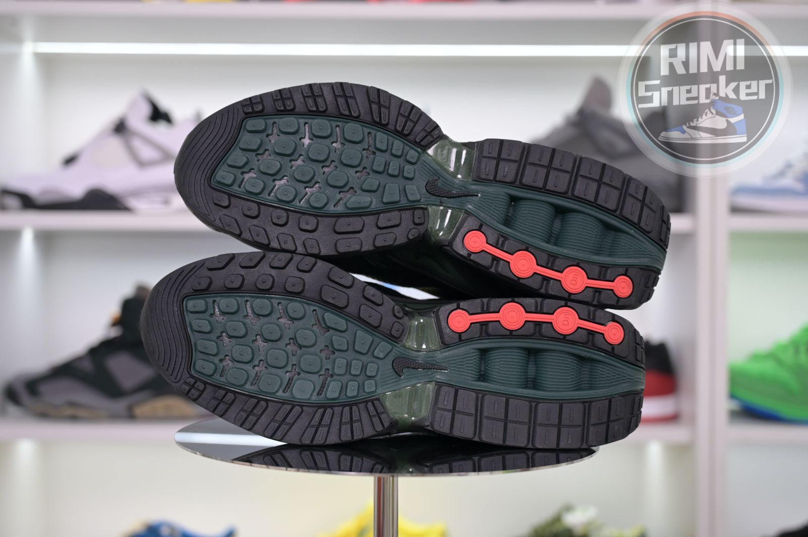 Supreme x Nike Air Max Dn