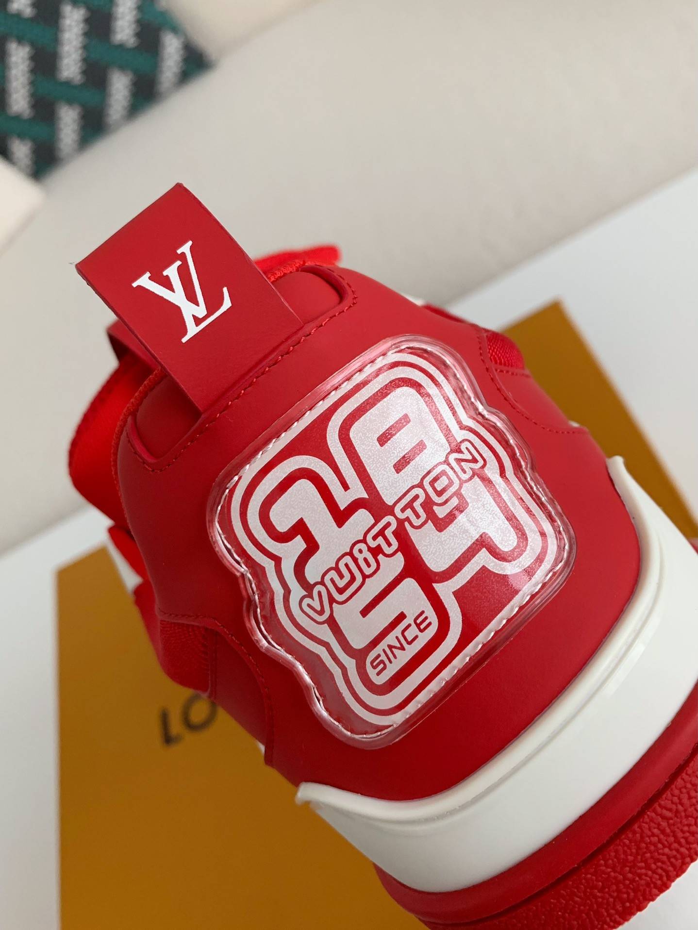 L*V RUNNER TATIC Sneakers