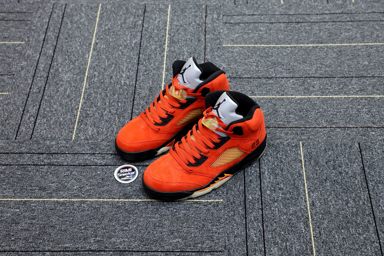 Jordan 5 Retro Dunk on Mars DD9336-800