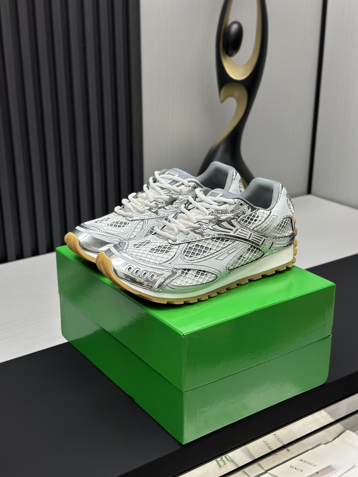 Bottega Veneta Orbit Sneaker Silver / White / Optic white rubber