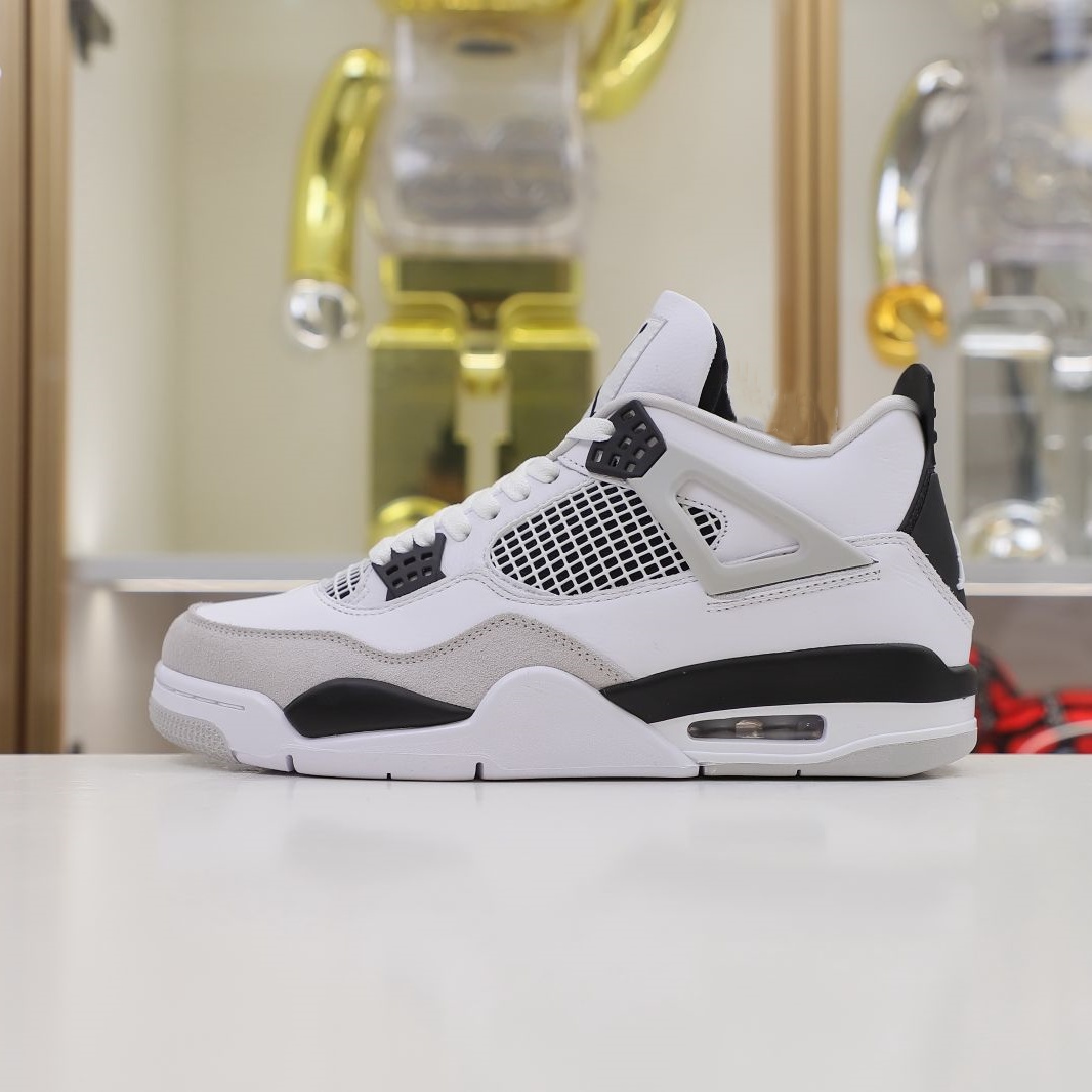 AIR JORDAN 4 MILITARY BLACK
