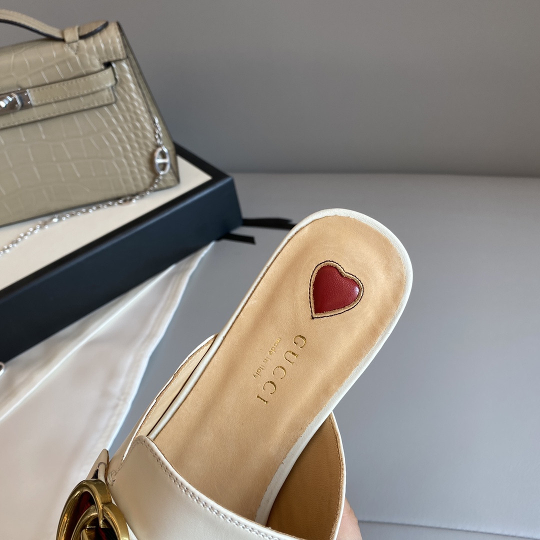 Gucci Leather Slippers