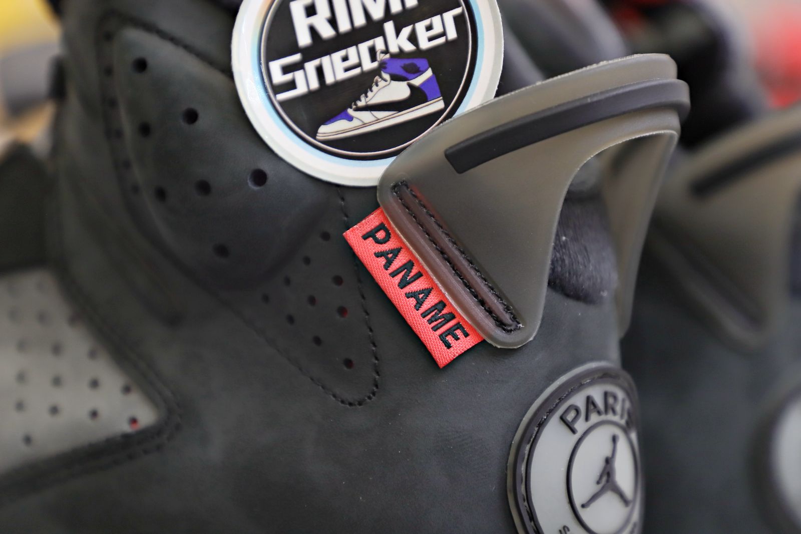 PARIS SAINT-GERMAIN X AIR JORDAN 6 RETRO