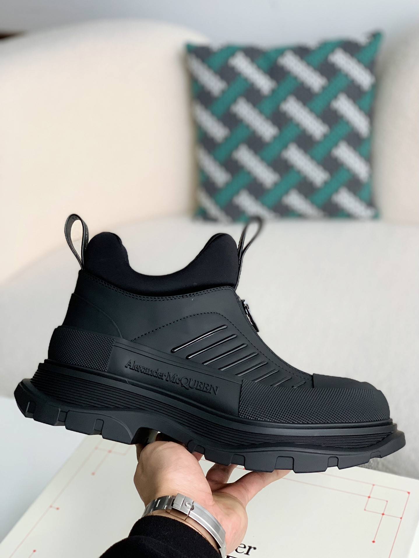 Alexander McQueen  Sneakers