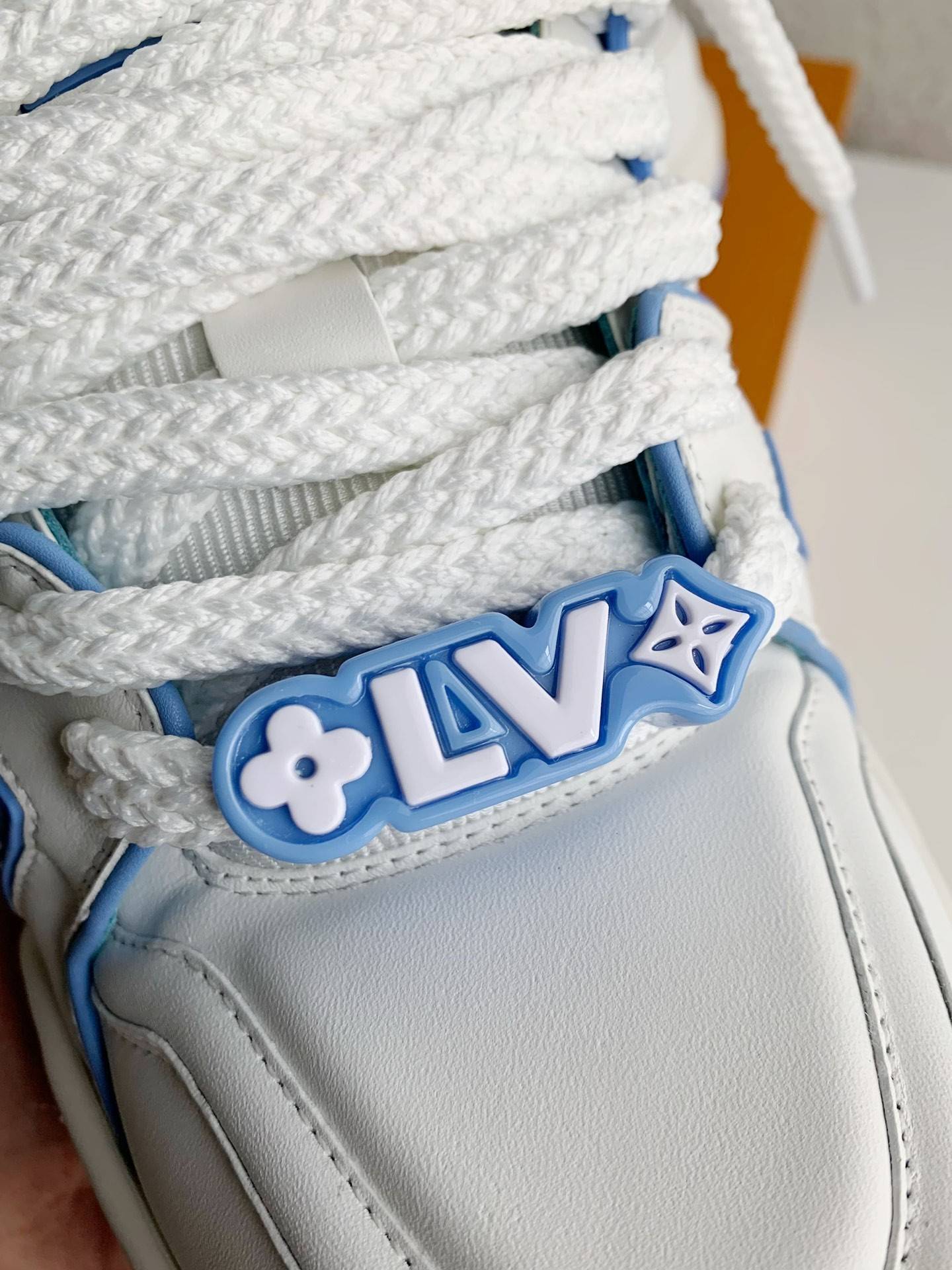 L*V TRAINER MAXI SNEAKERS