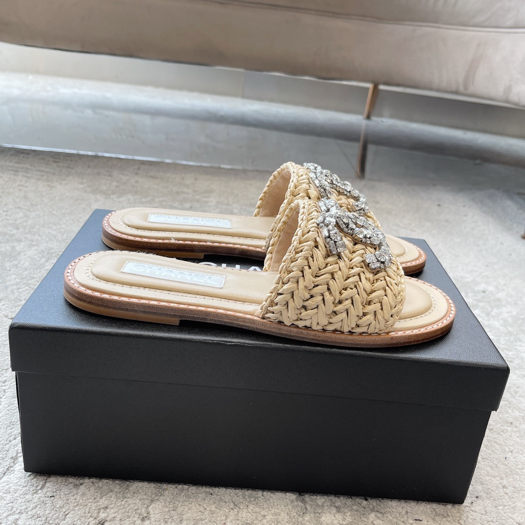 CHANEL BING BING 23P Slippers