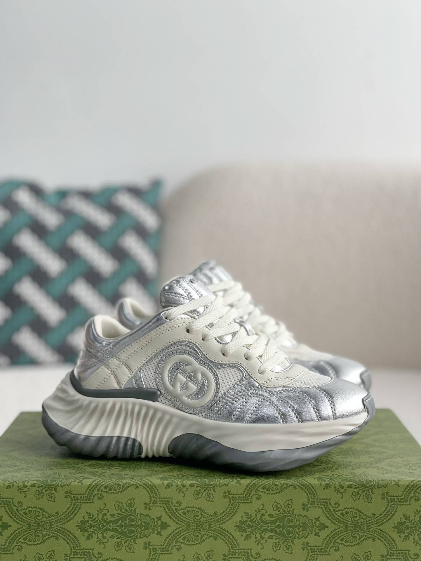 Interlock Double G low-top casual shoes