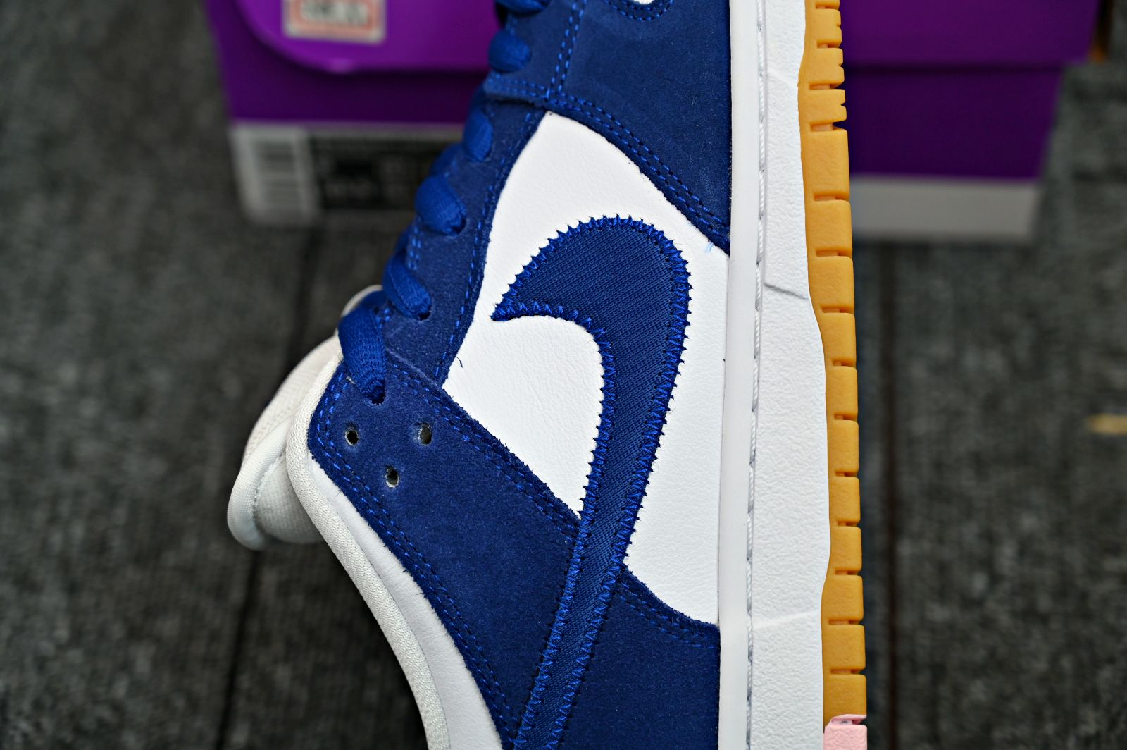 NIKE DUNK LOW PRO PRM