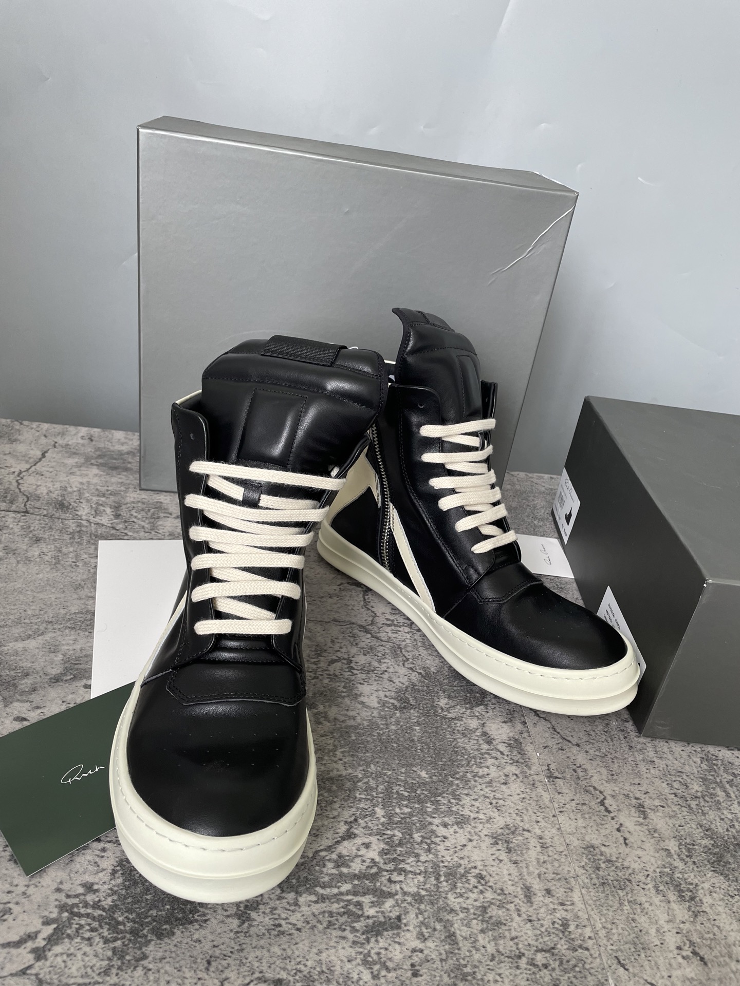 Rick Owens Geobasket High Black Milk