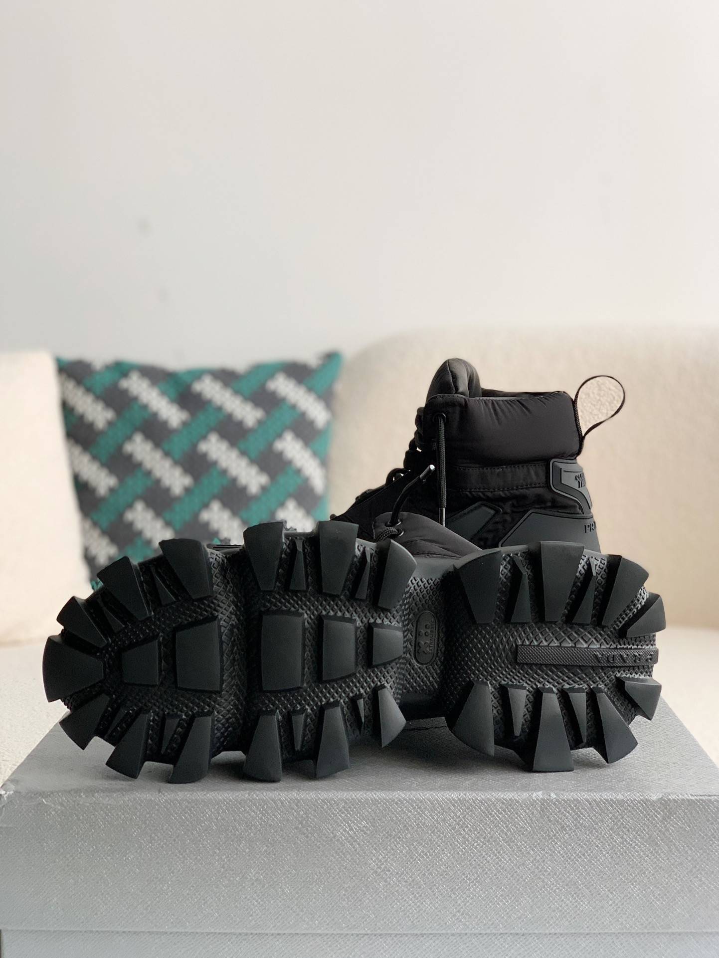 P*DA Cloudbus Thunder technology fabric sneakers
