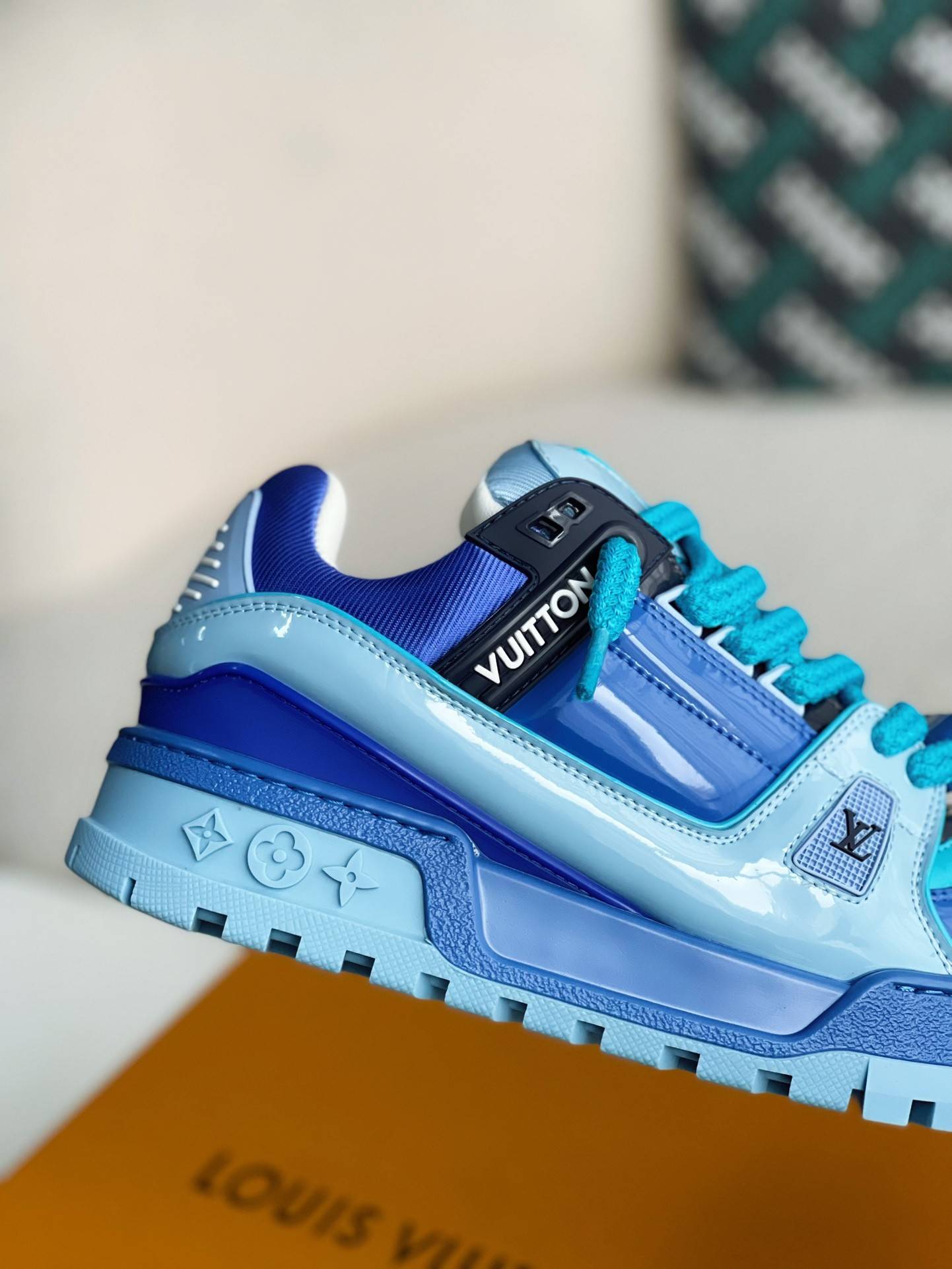 L*V TRAINER MAXI SNEAKERS